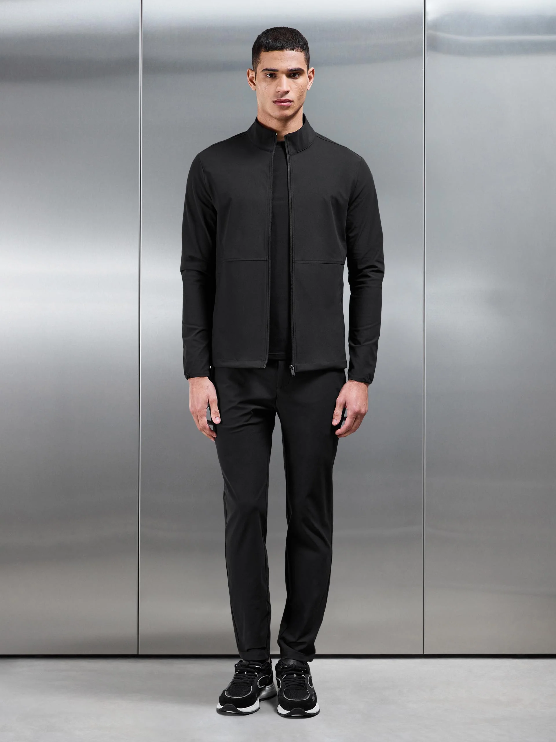 24 Hour Jacket in Black - Image 9