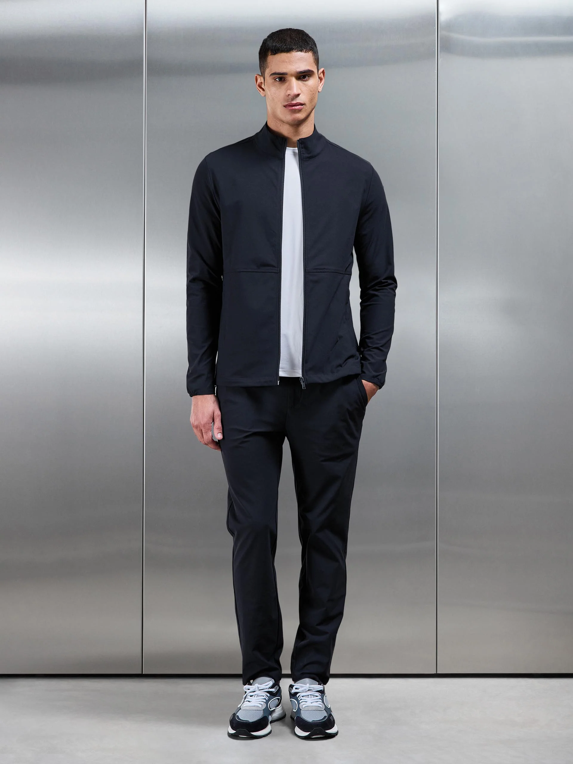24 Hour Jacket in Navy - Image 9