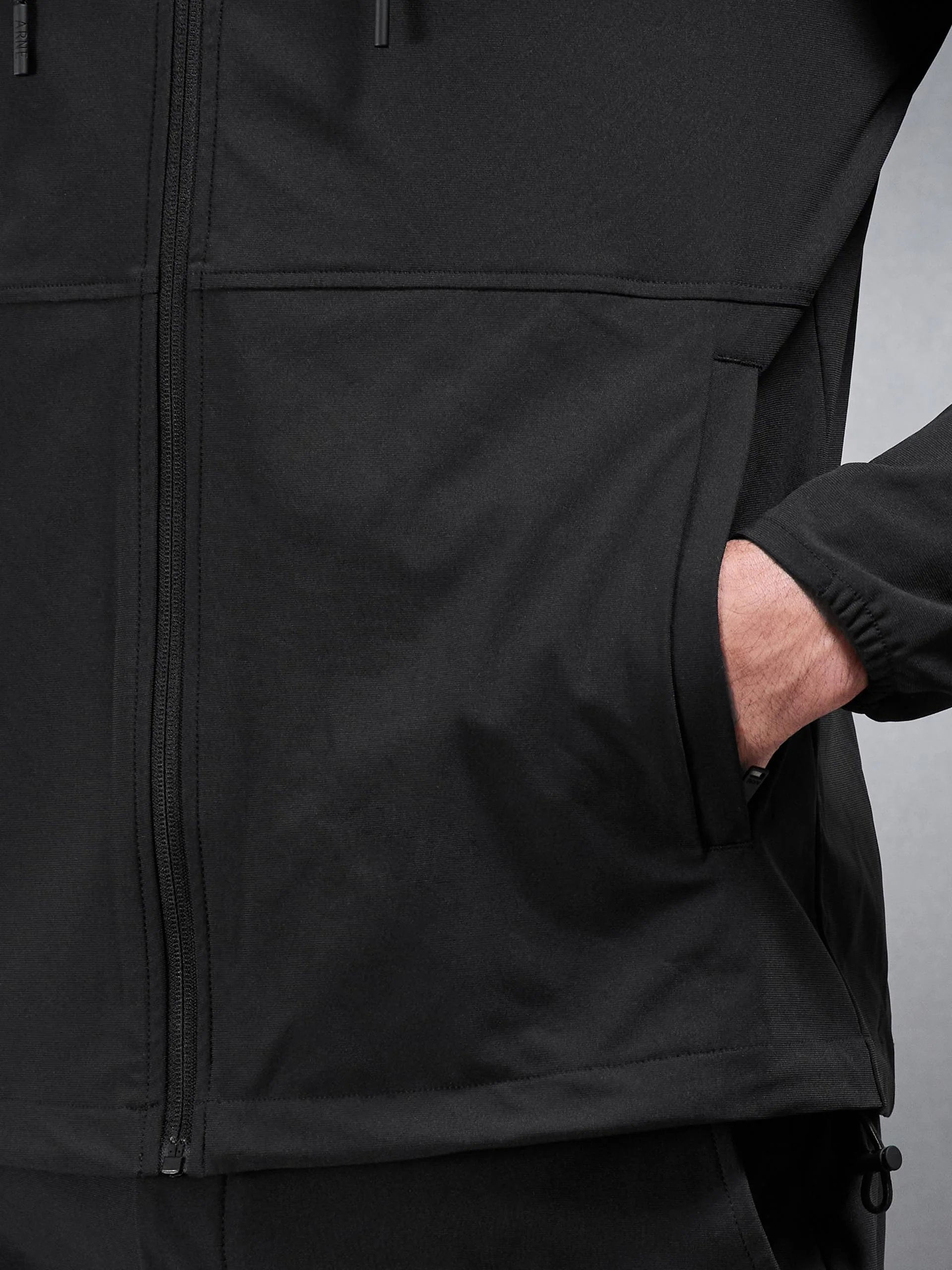 24 Hour Windbreaker in Black - Image 7