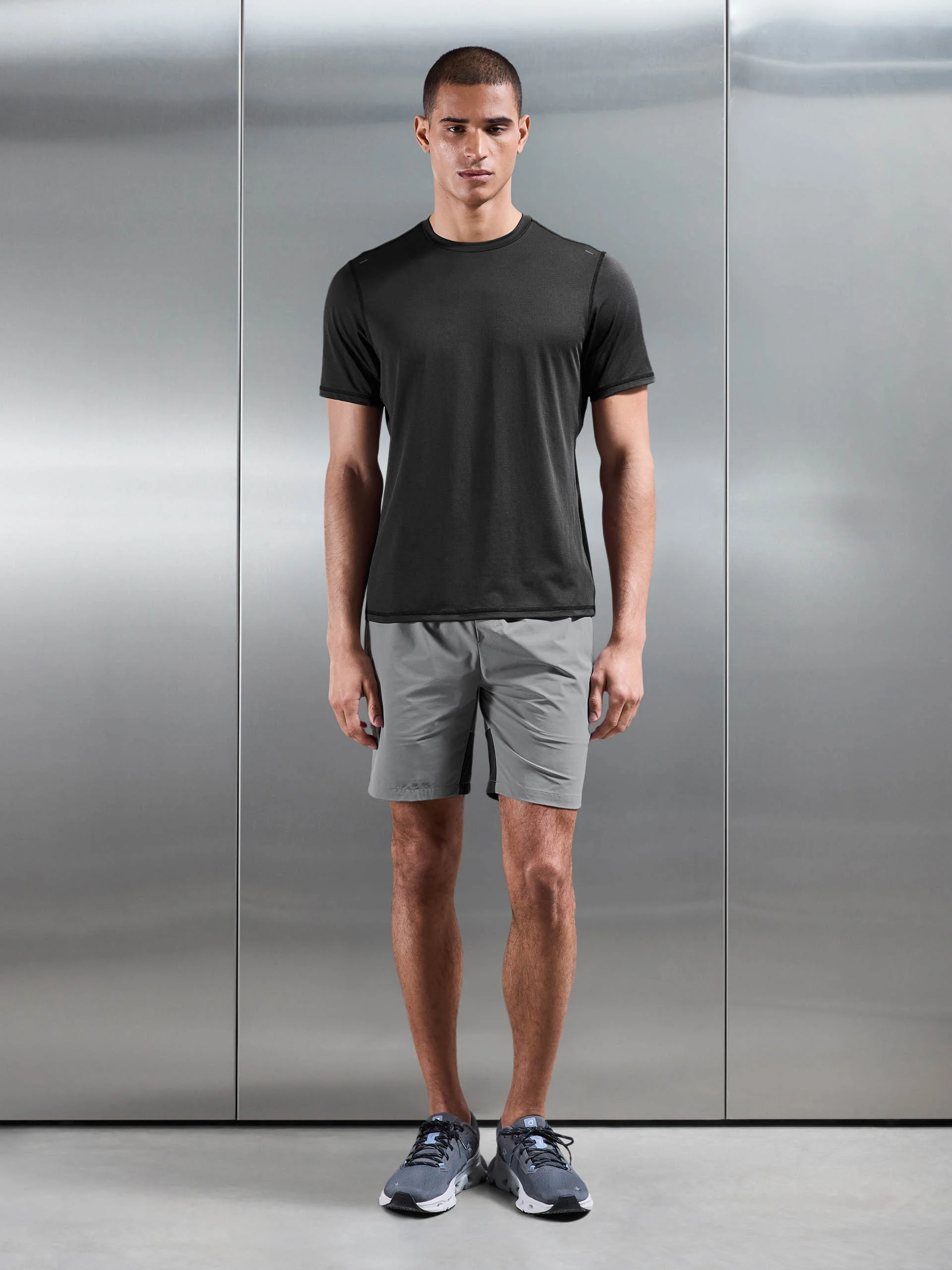 Active Colour Block Short in Mid Grey Grey - Image 4