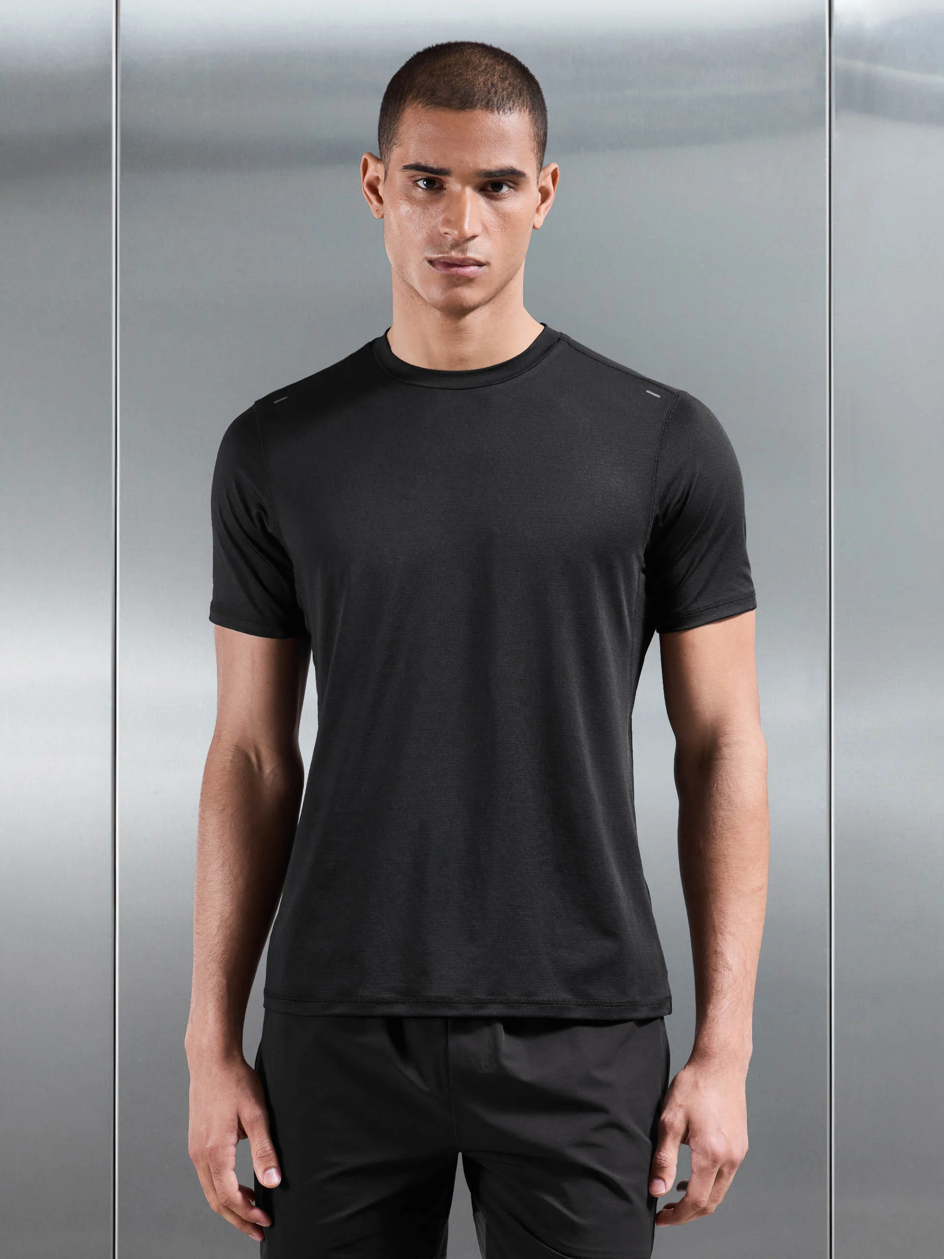 Active Essential T-Shirt in Black - Image 3