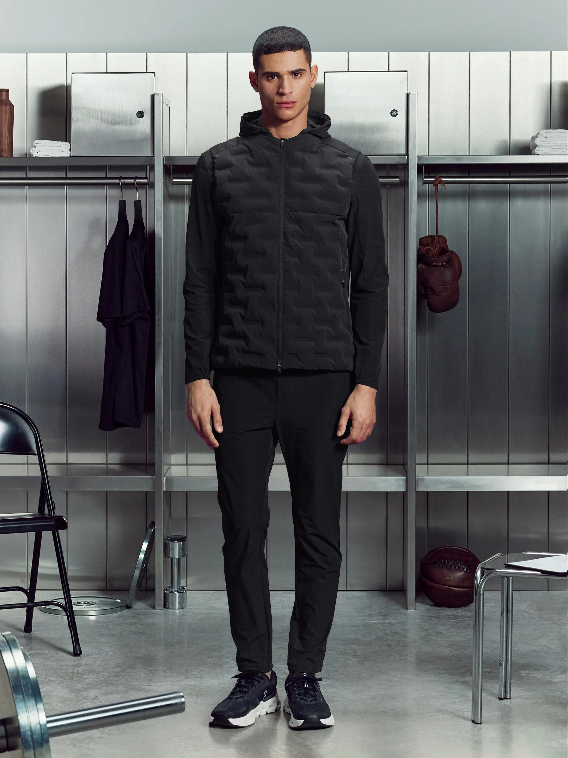 Active Gilet in Black - Image 2