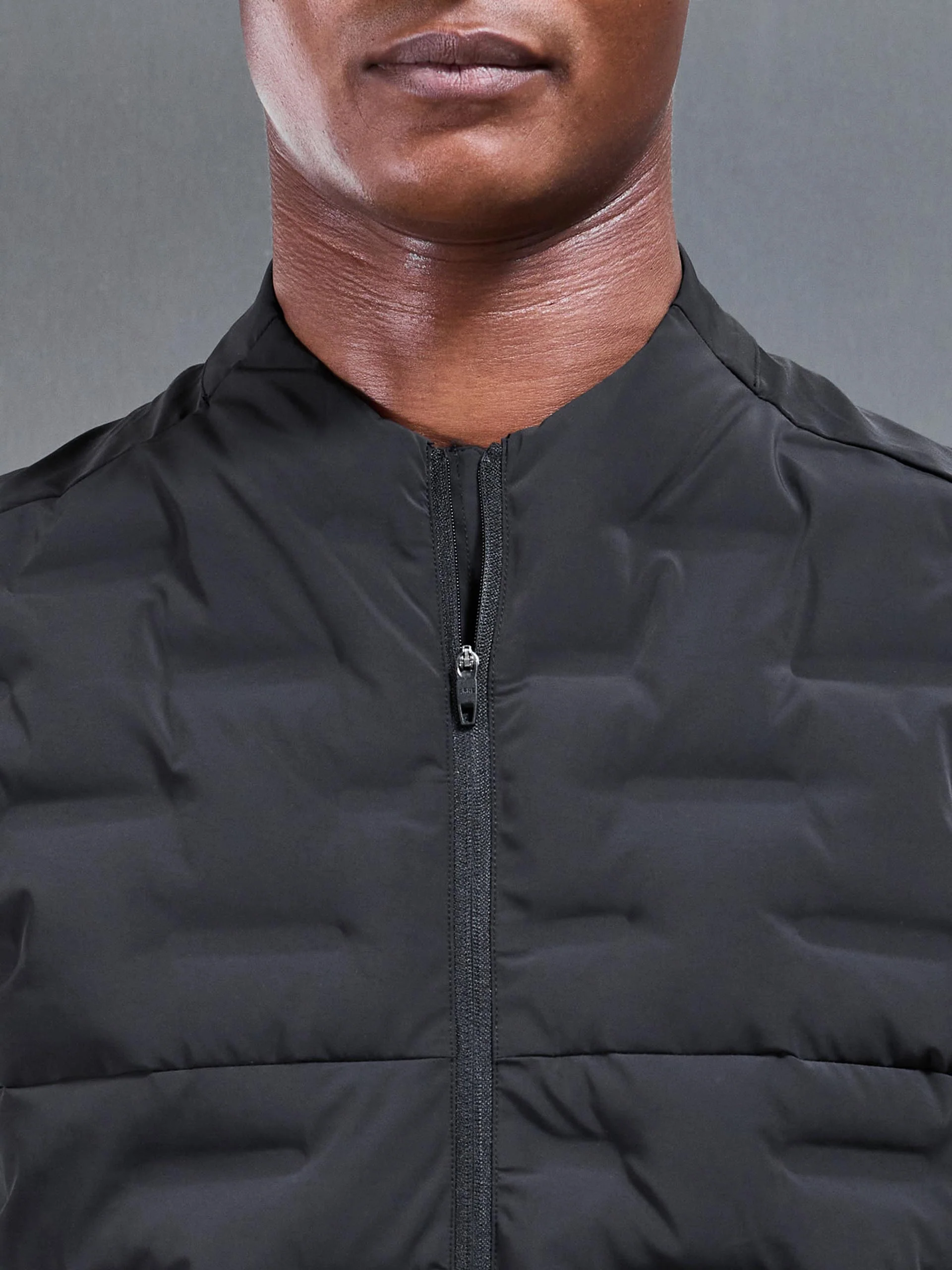 Active Gilet in Black - Image 5