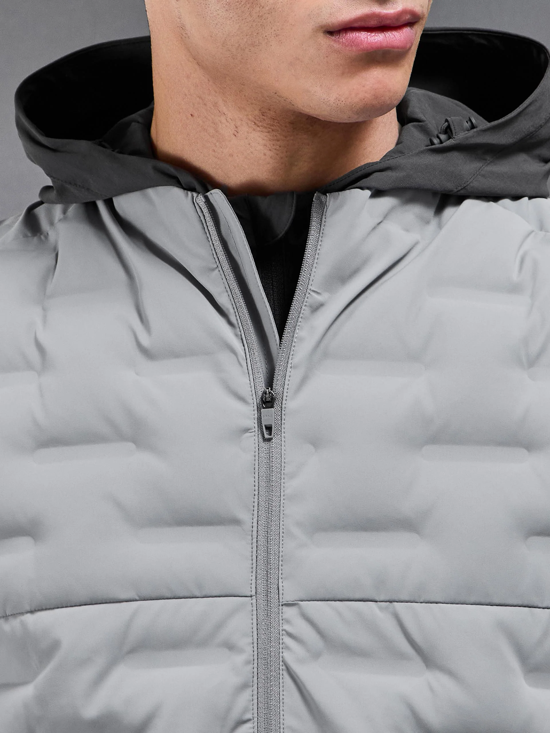Active Gilet in Mid Grey - Image 6
