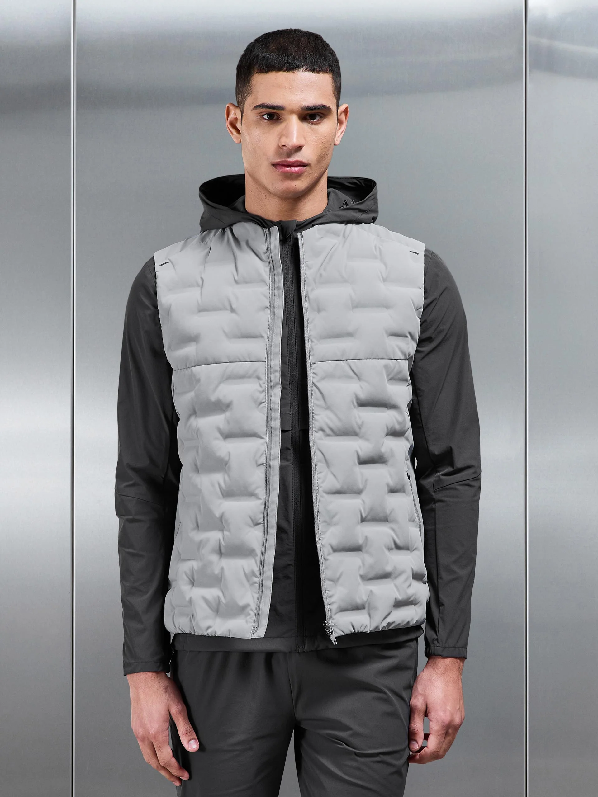 Active Gilet in Mid Grey - Image 9