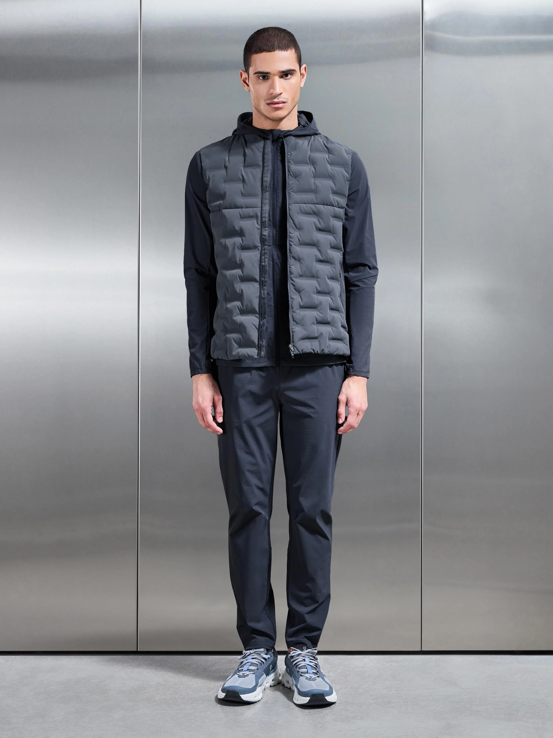 Active Gilet in Slate Blue - Image 4
