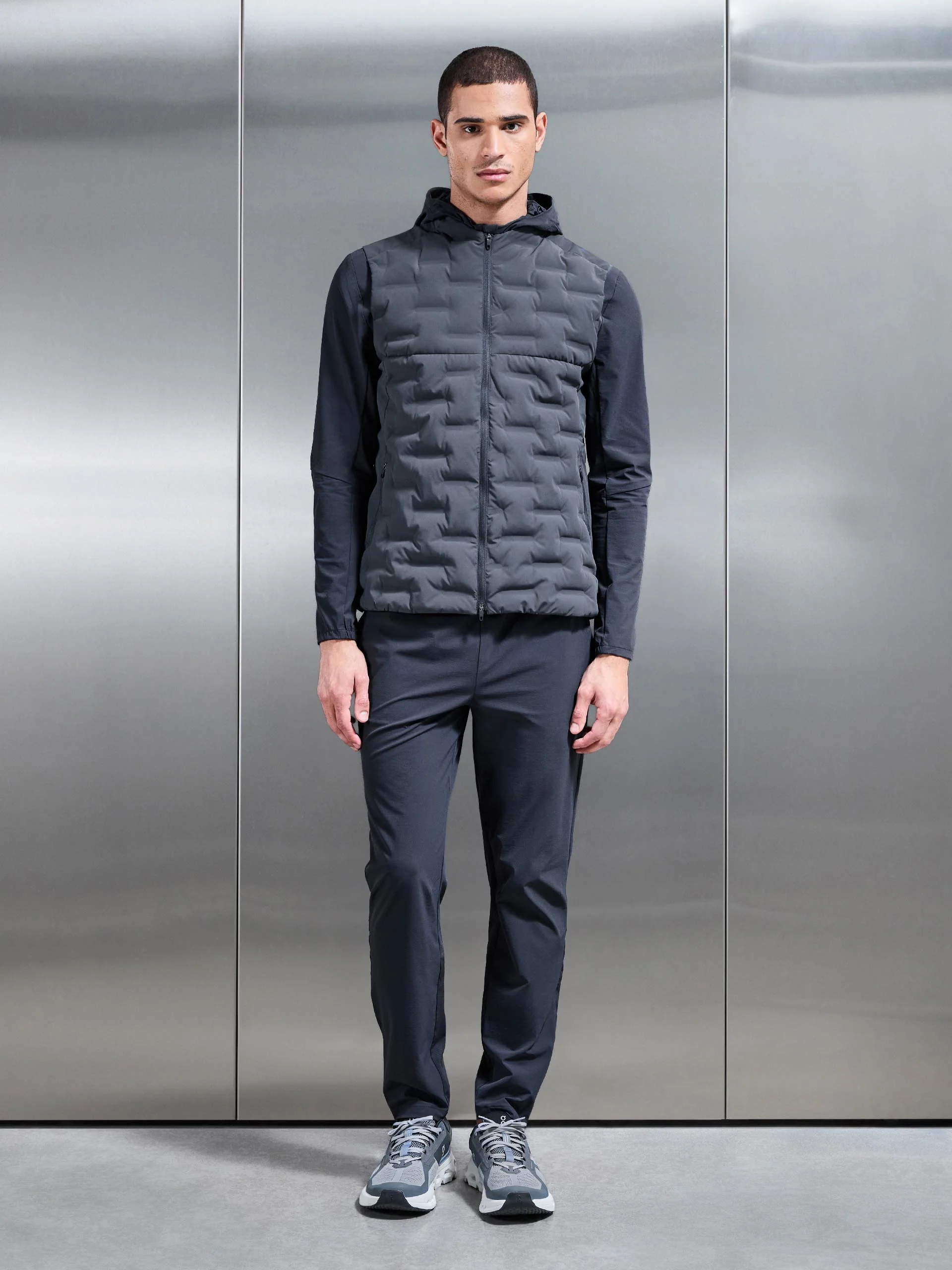 Active Gilet in Slate Blue - Image 8