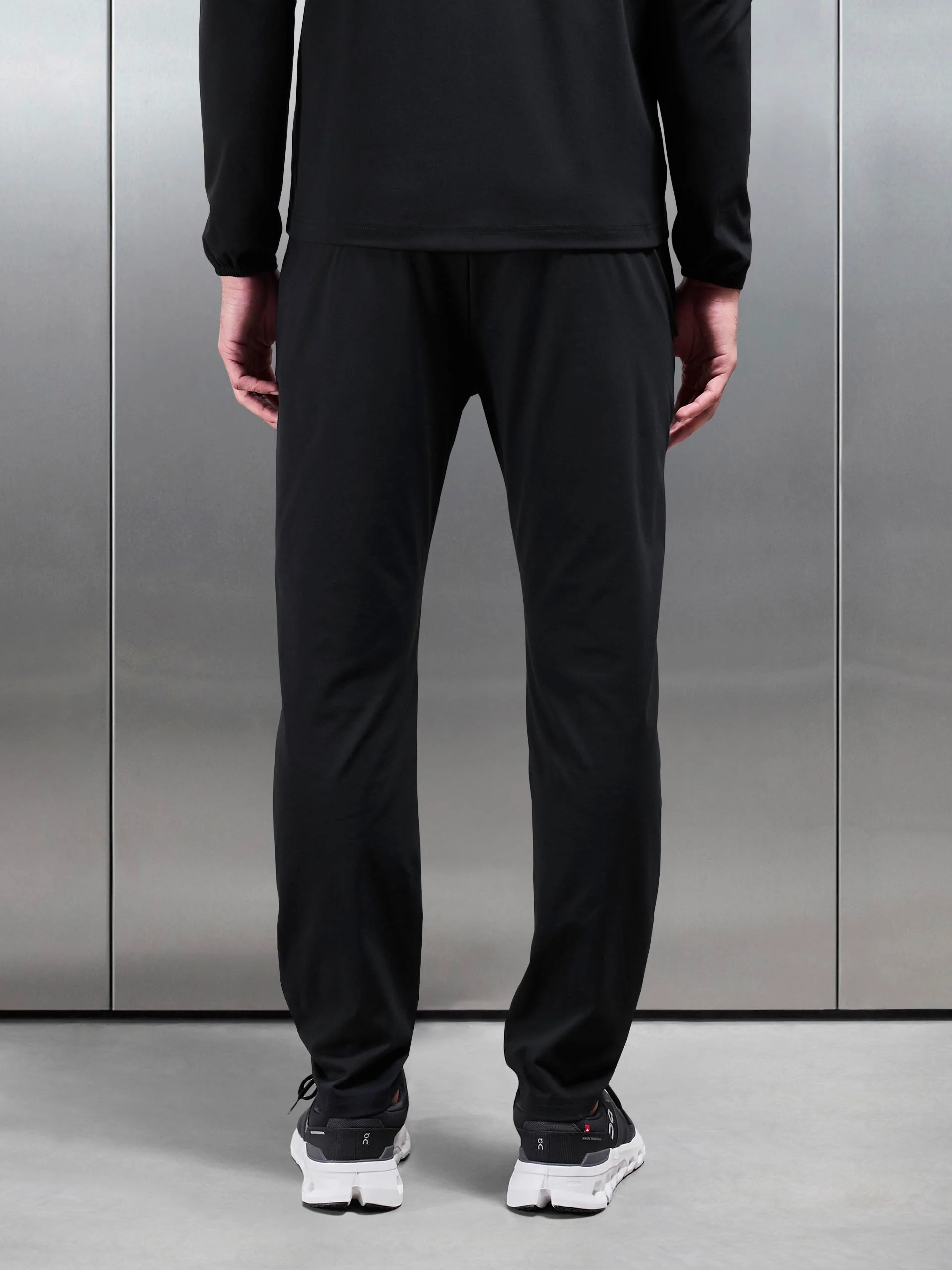 Active Jersey Jogger in Black - Image 5