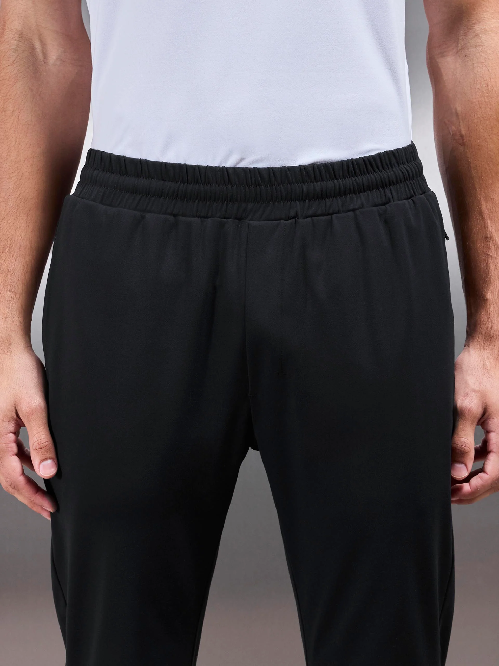Active Jersey Jogger in Black - Image 6