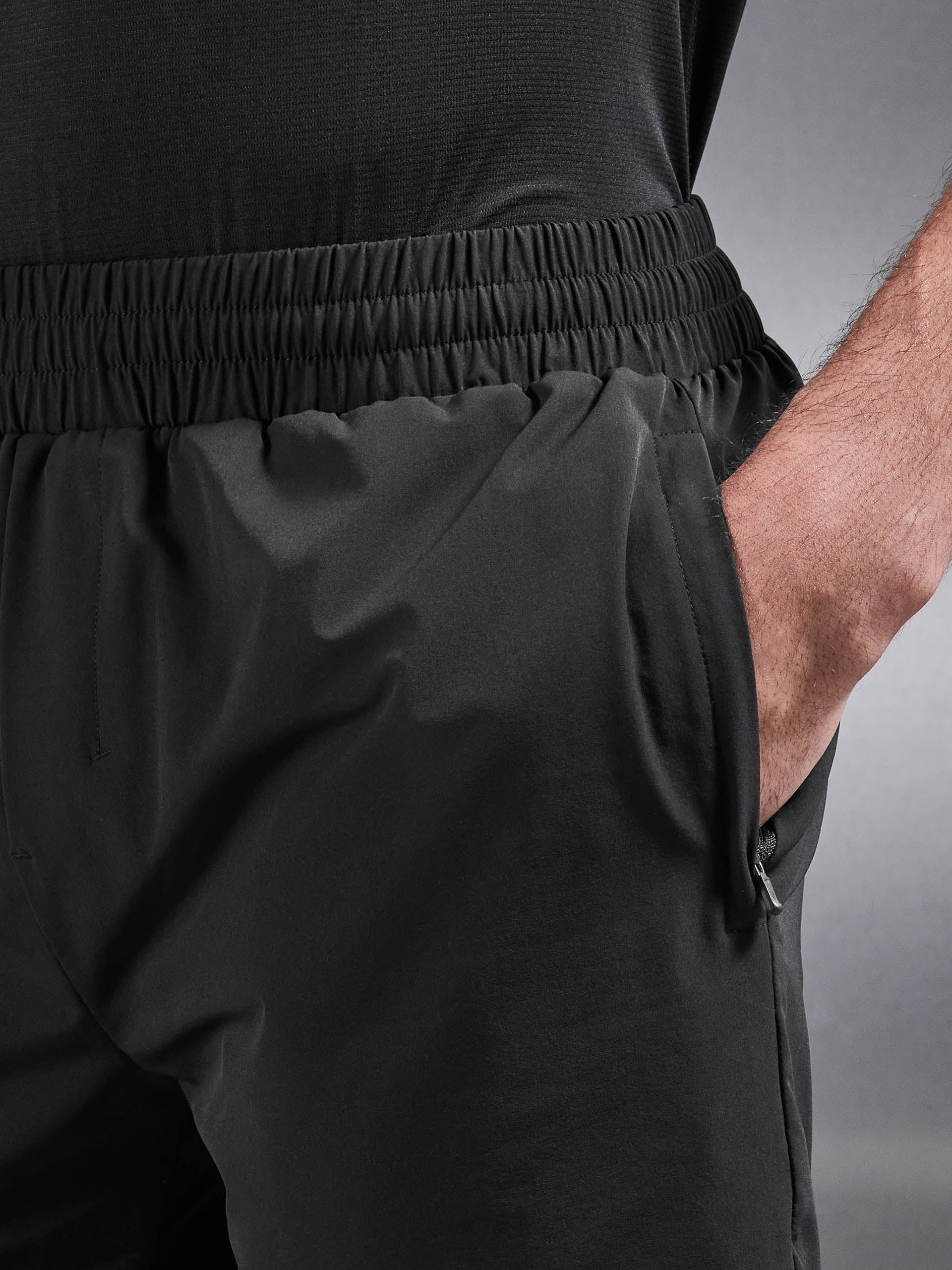 Active Short in Black - Image 5