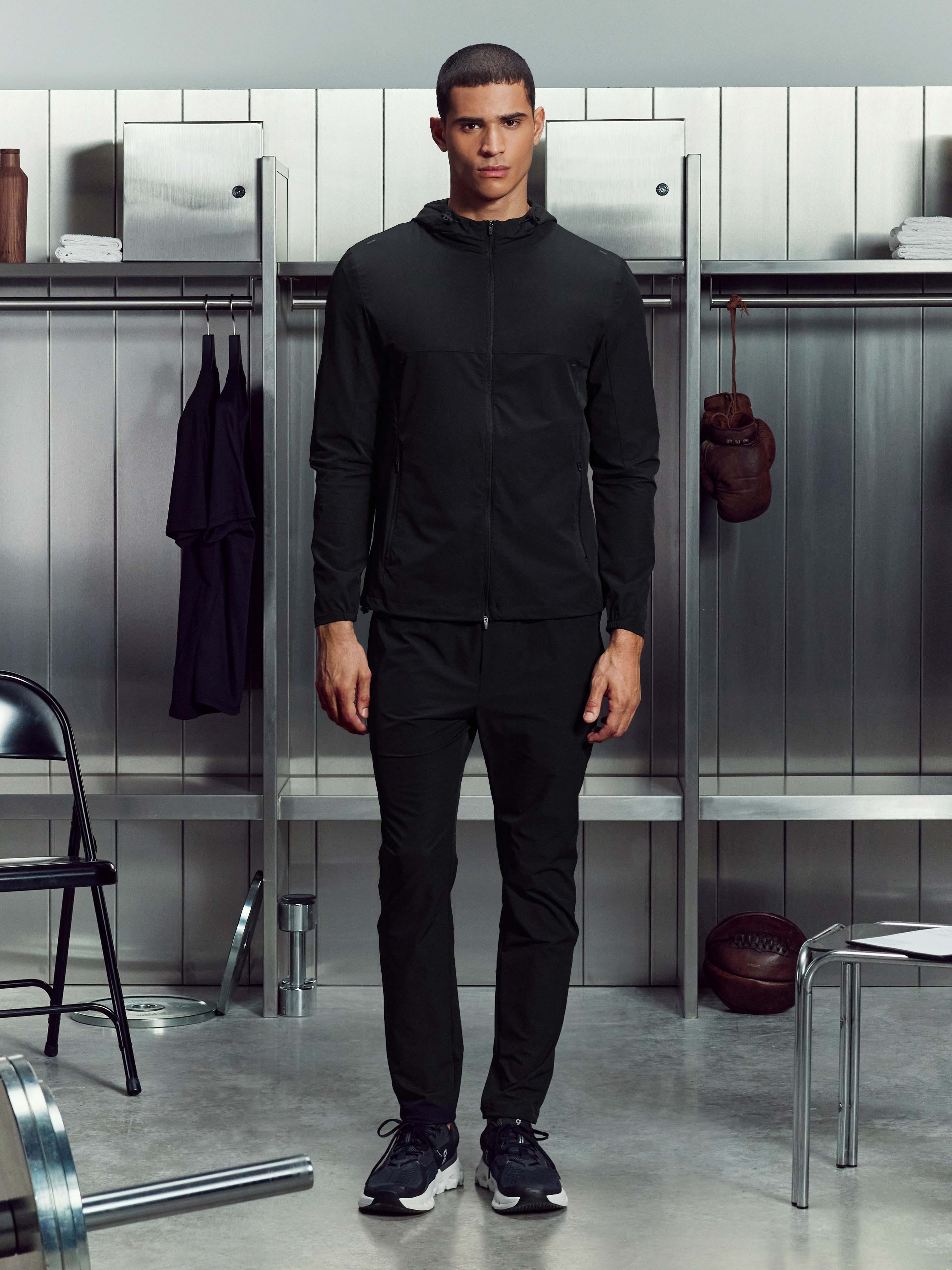 Active Trackpant in Black - Image 2