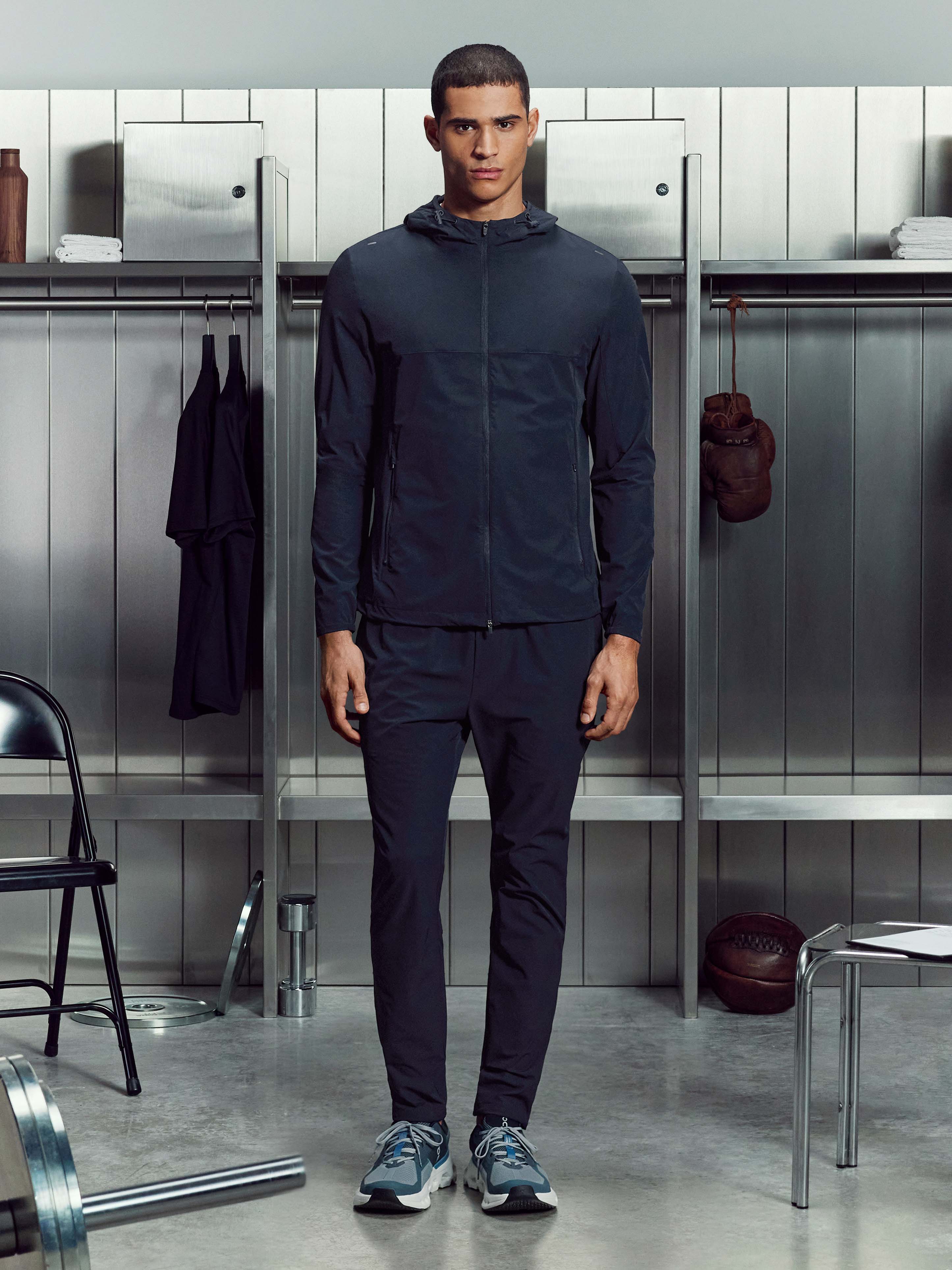 Active Trackpant in Navy - Image 2