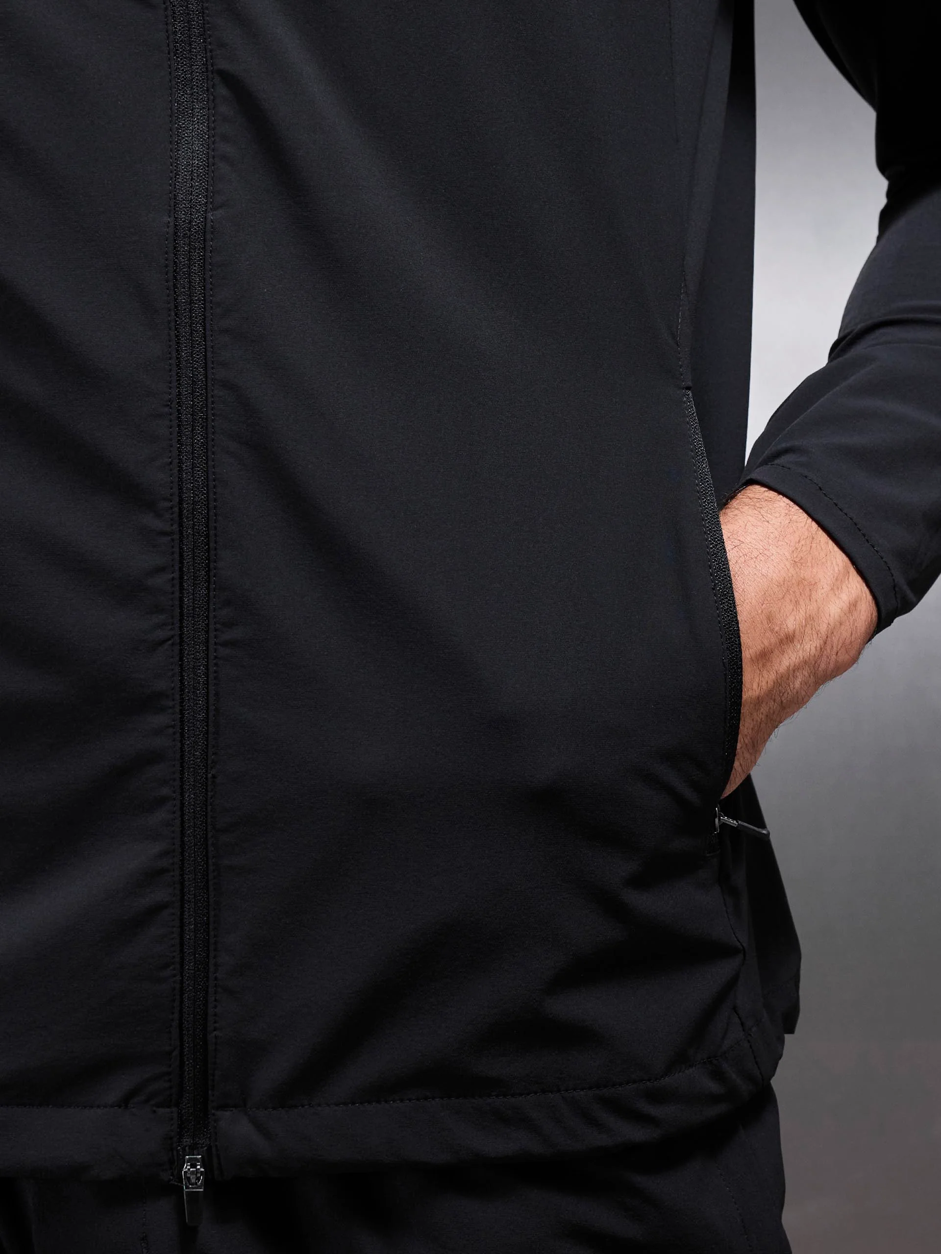 Active Windbreaker in Black - Image 7