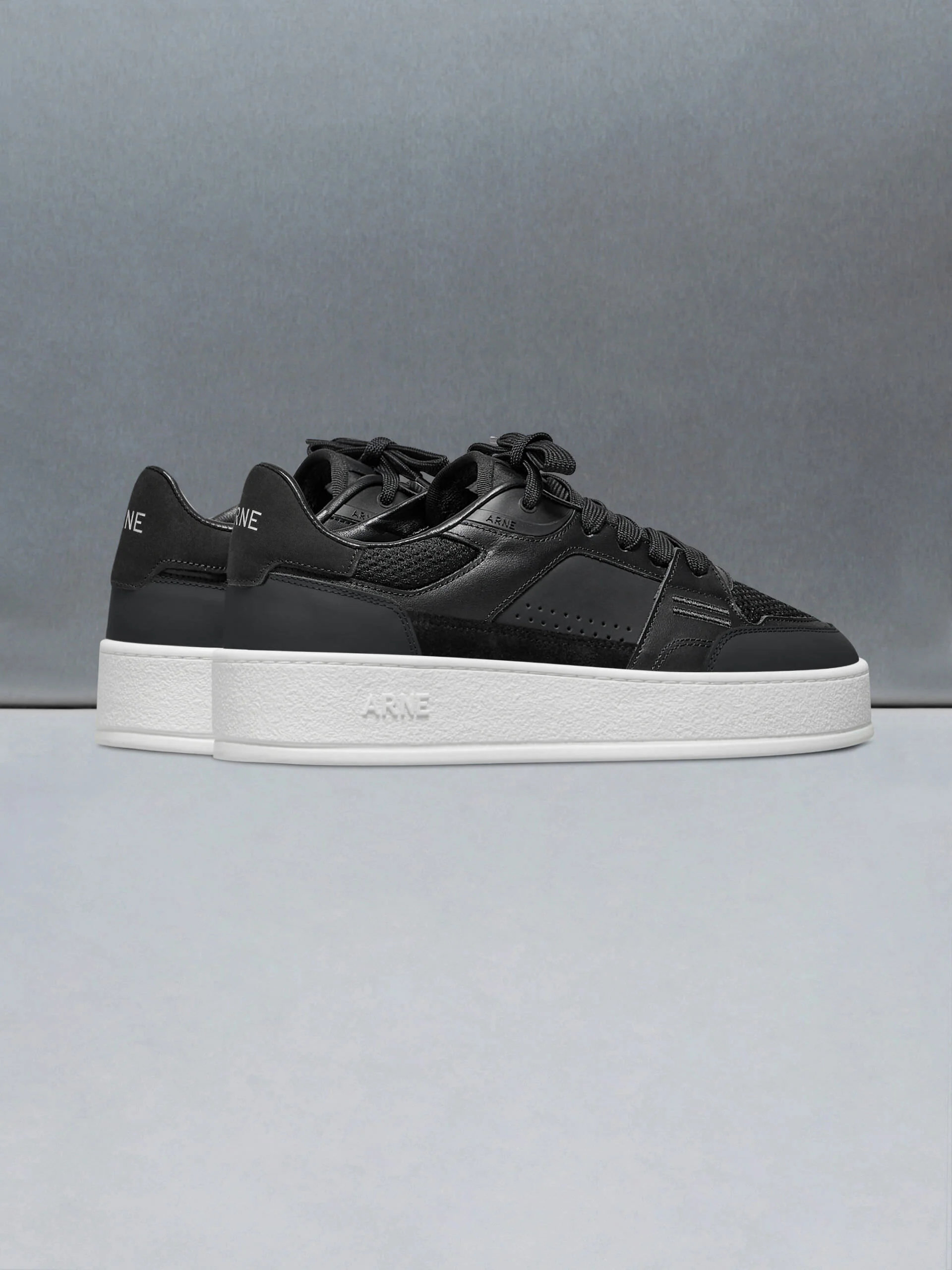 Arena Trainer 2.0 in Black - Image 4