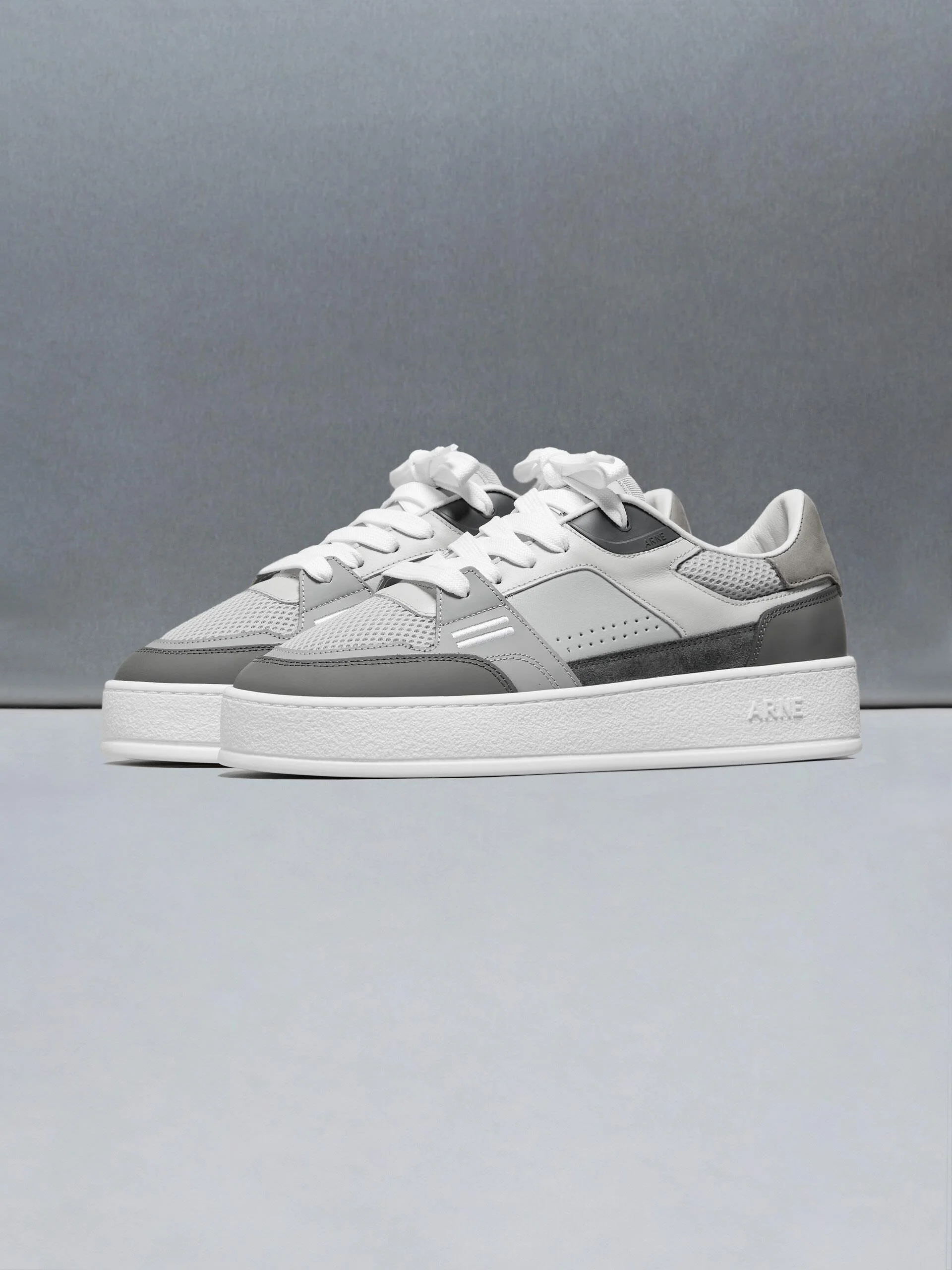 Arena Trainer 2.0 in Grey - Image 3