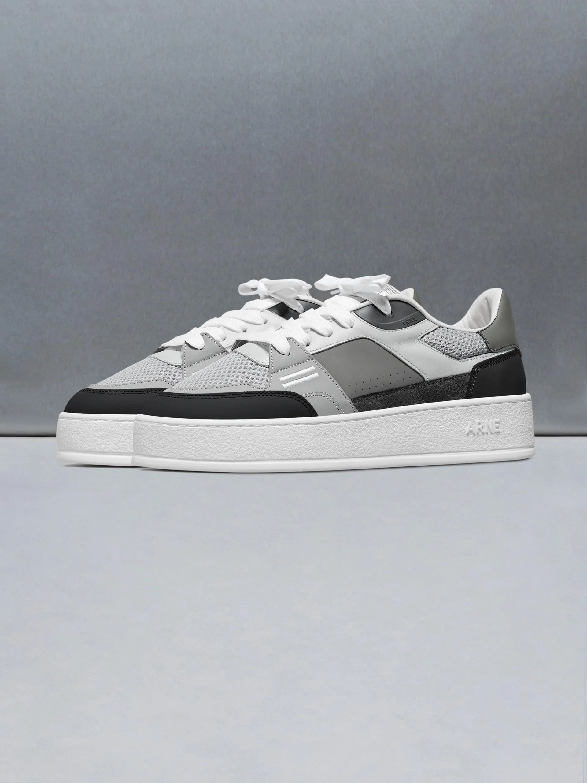 Arena Trainer 2.0 in Grey Black - Image 3