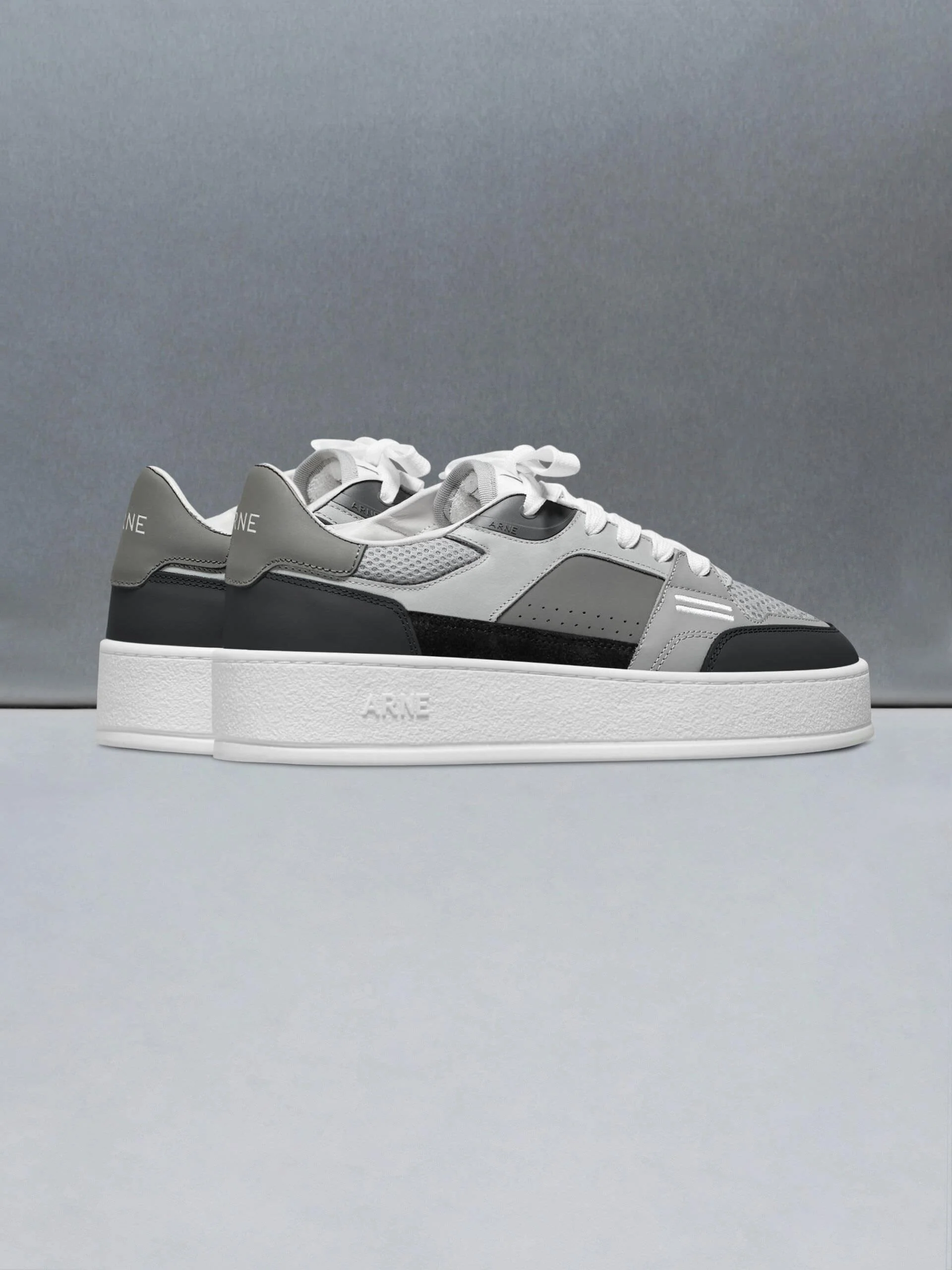 Arena Trainer 2.0 in Grey Black - Image 4