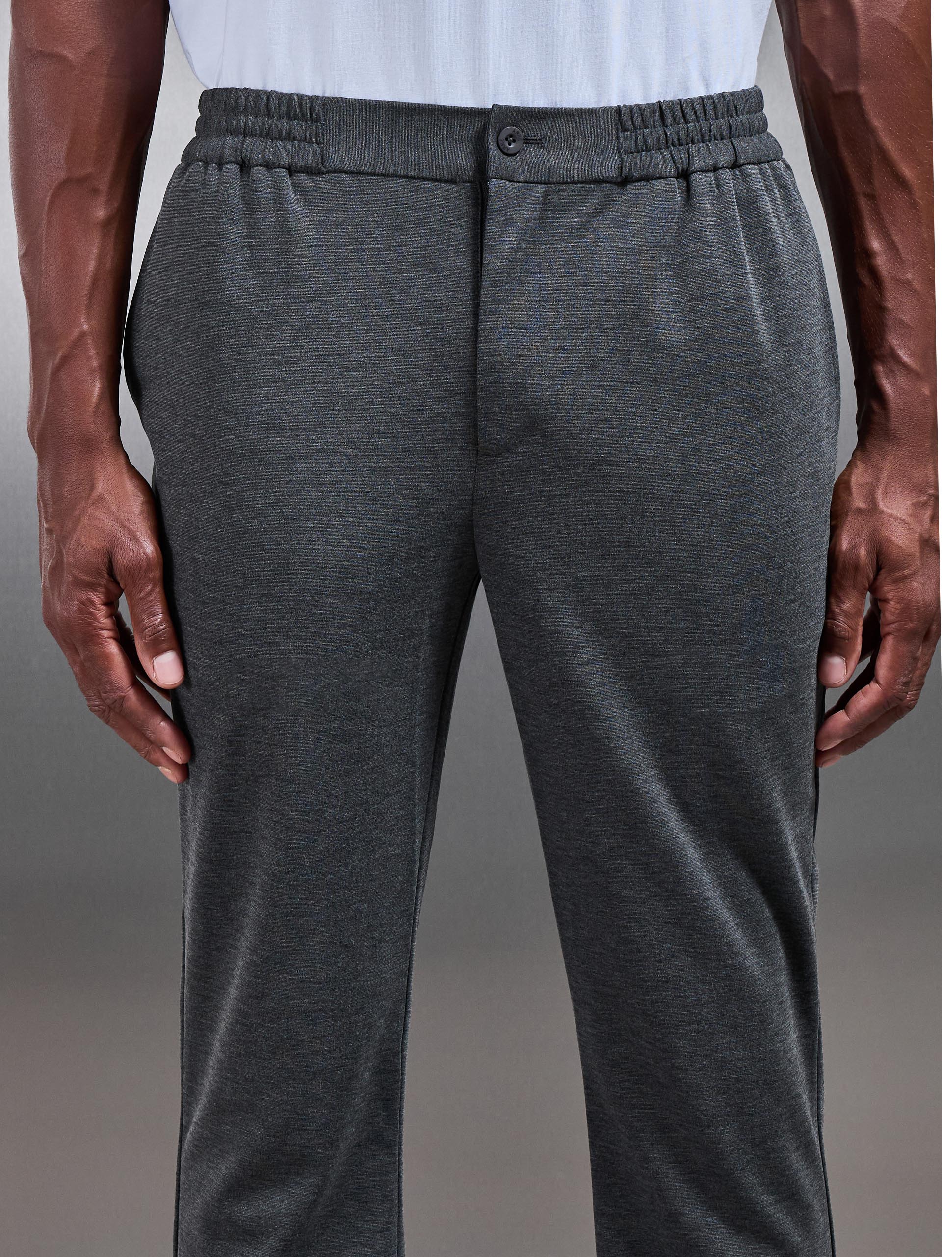 Athleisure Jogger in Dark Grey - Image 3