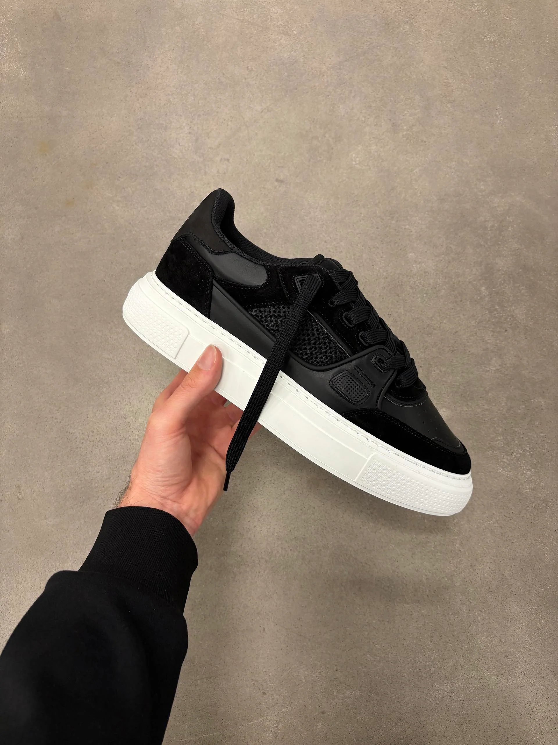 Atlas Trainer in Black - Image 6
