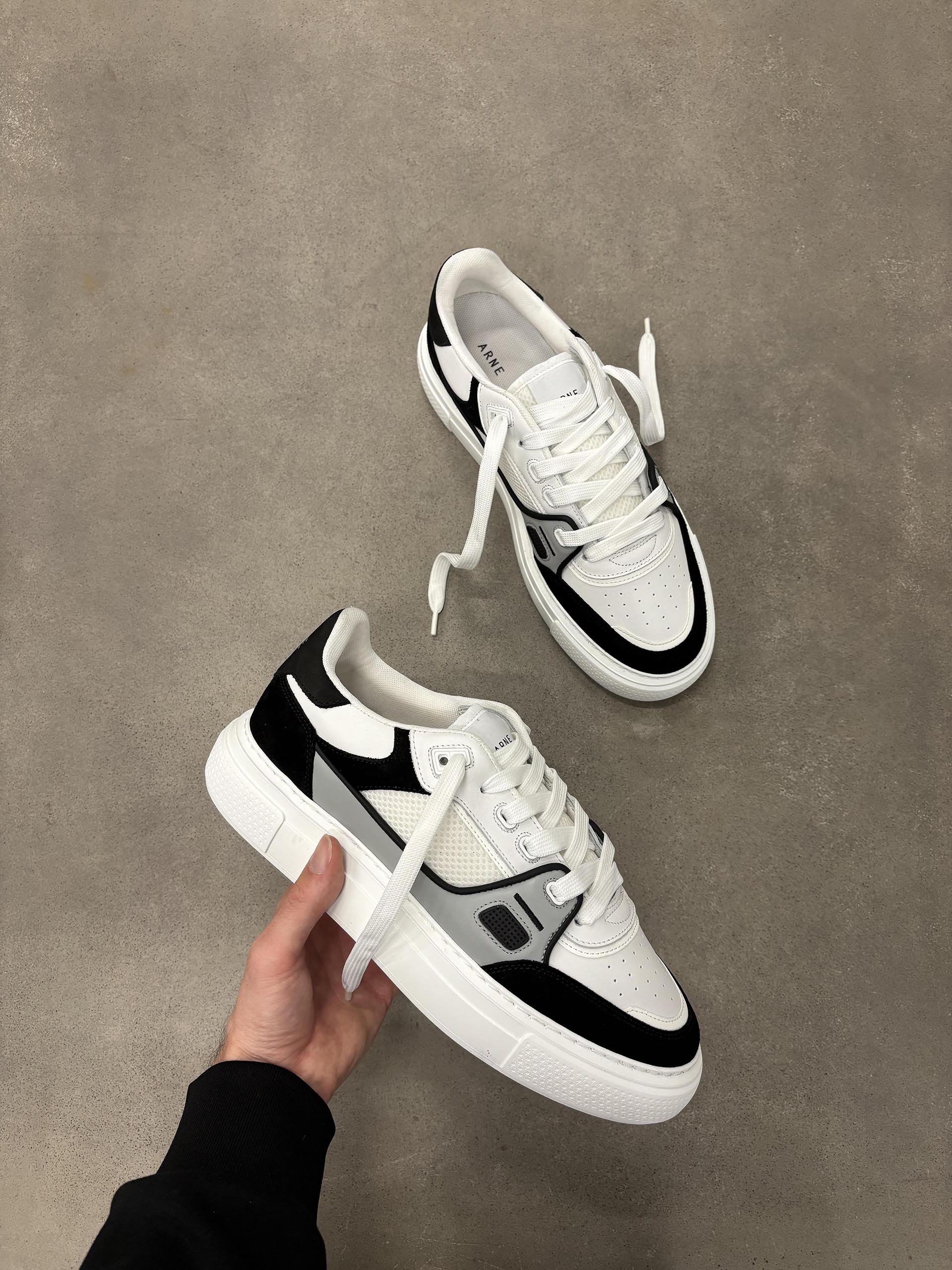 Atlas Trainer in White Black - Image 6