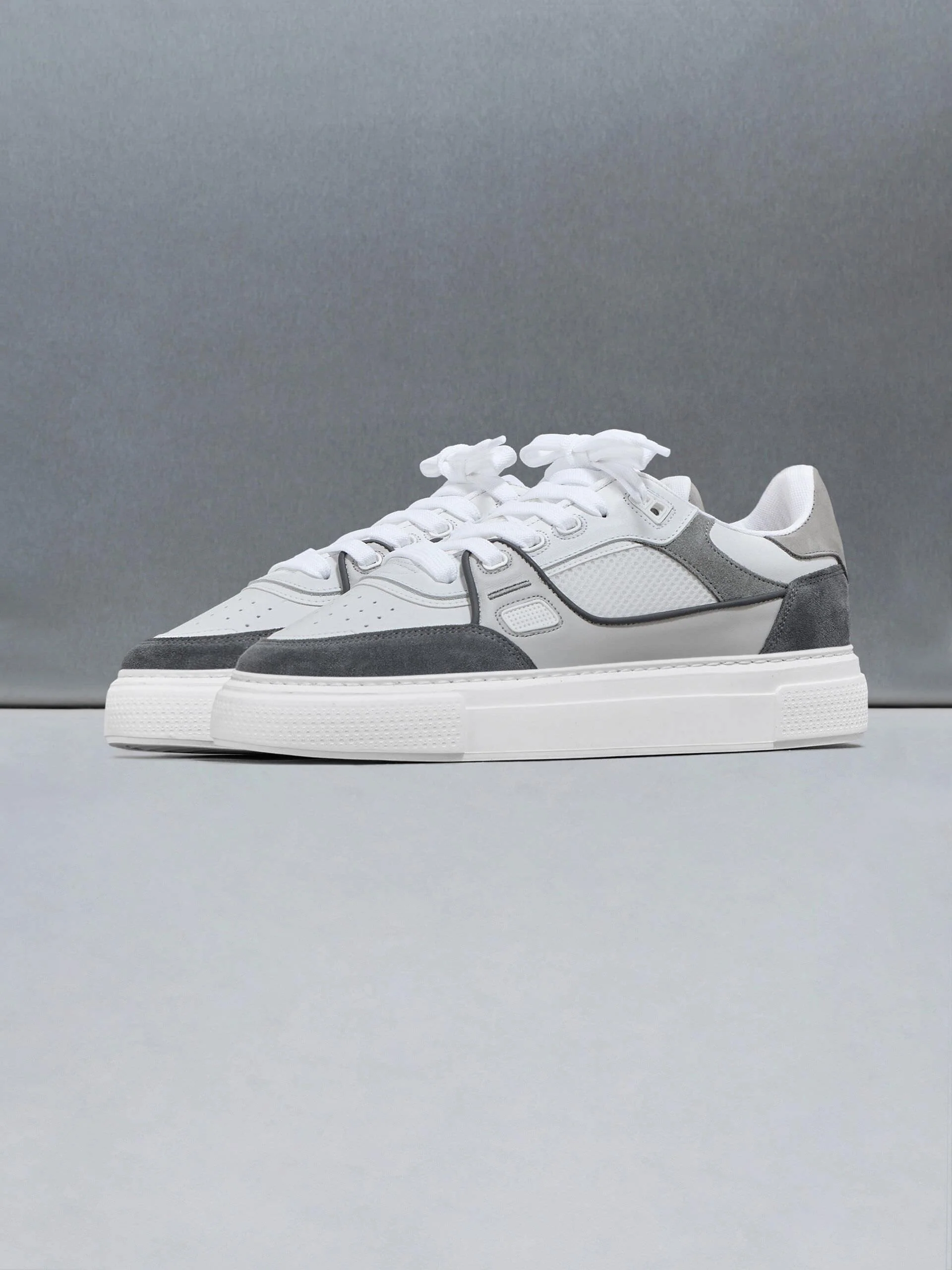 Atlas Trainer in White Grey - Image 3