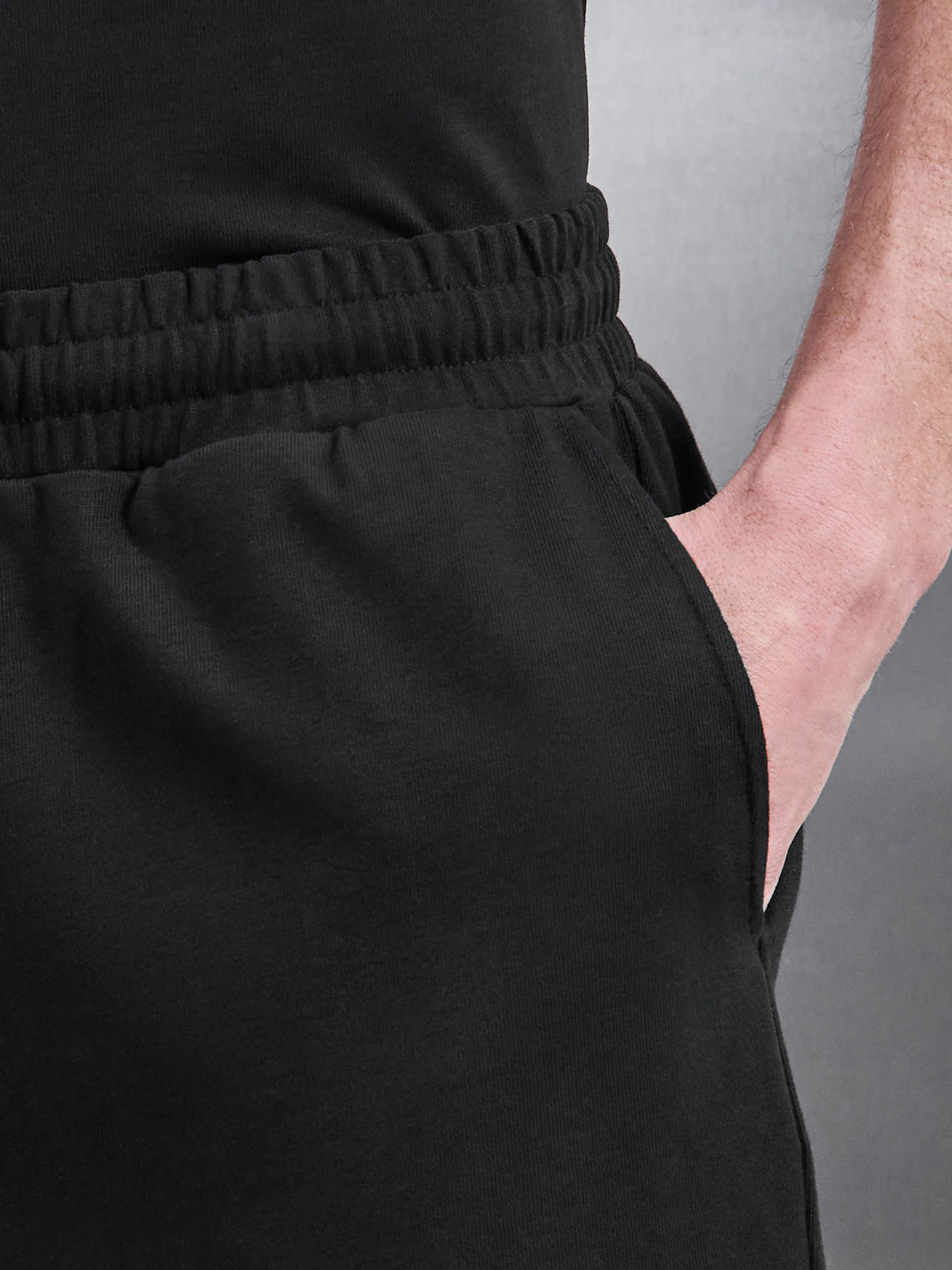 Brushed Relaxed Short in Black - Image 5