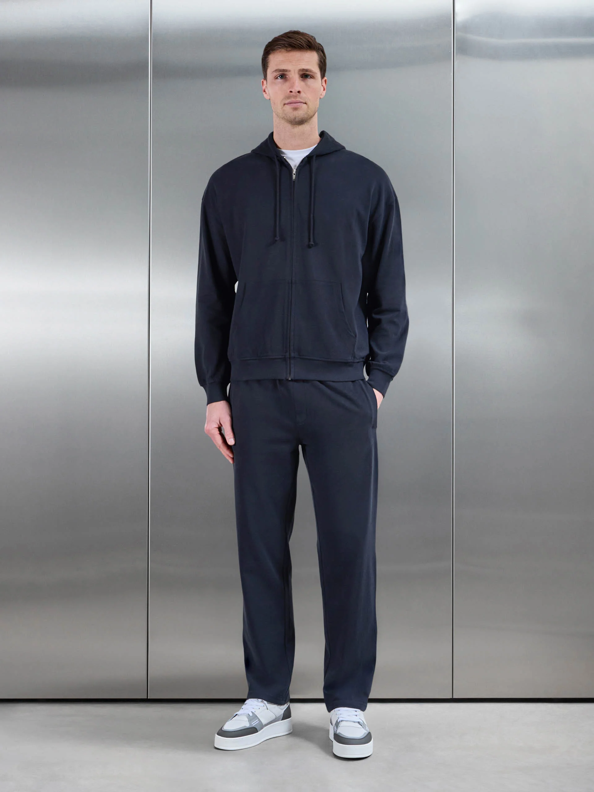 Brushed Straight Leg Jogger in Navy - Image 2