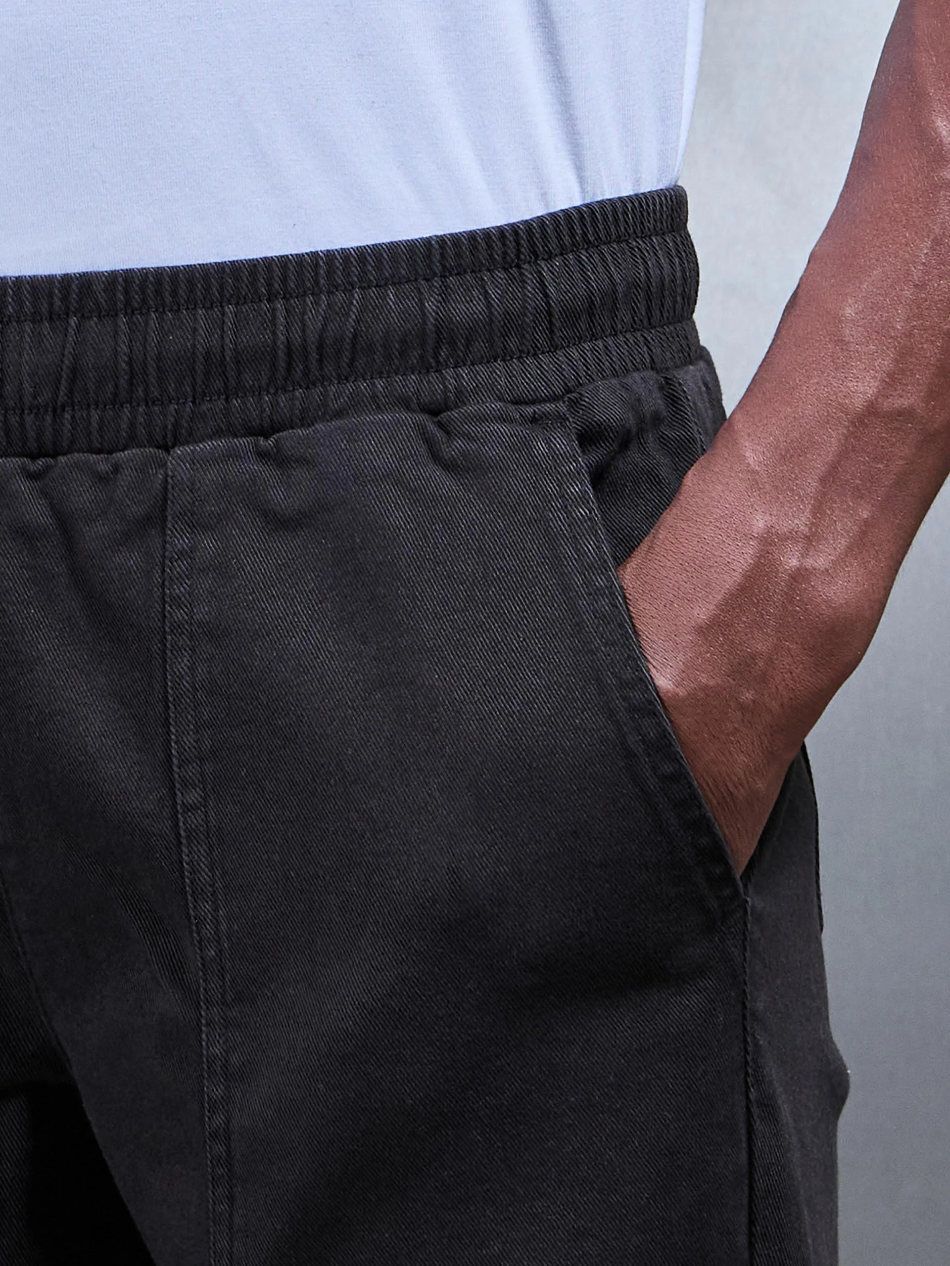 Carpenter Pant in Black - Image 4
