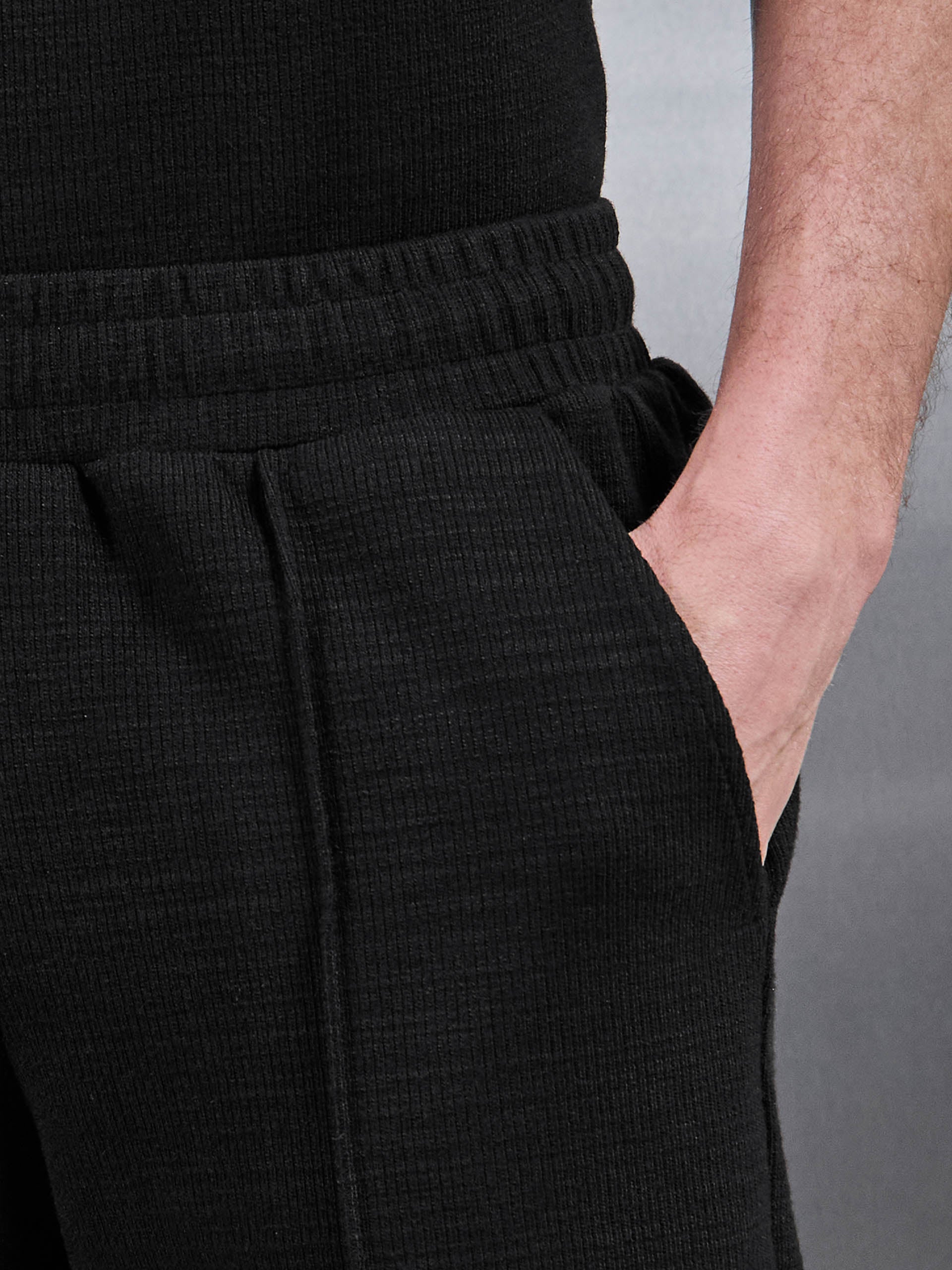 Cavour Textured Short in Black - Image 5