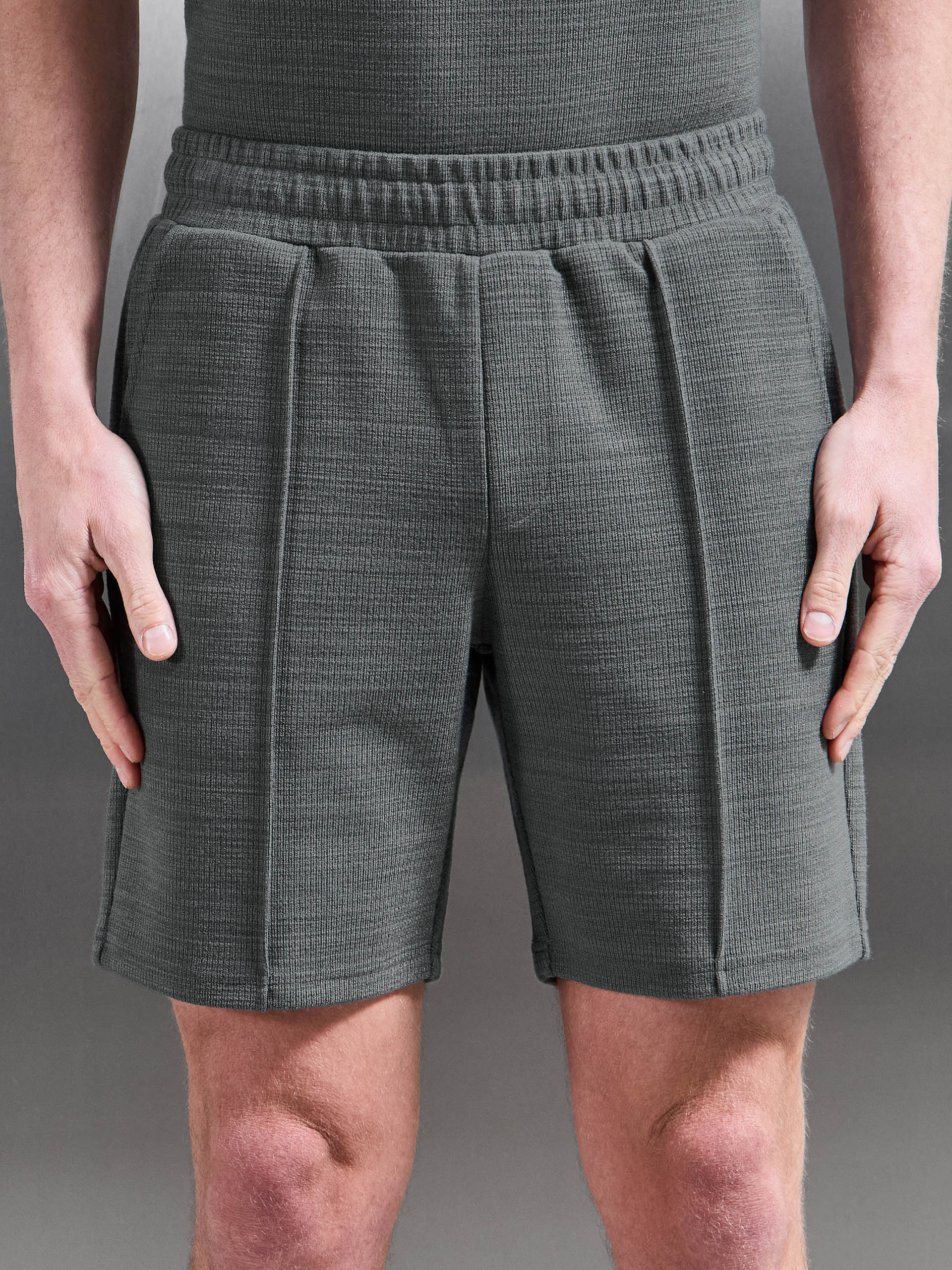 Cavour Textured Short in Grey - Image 4