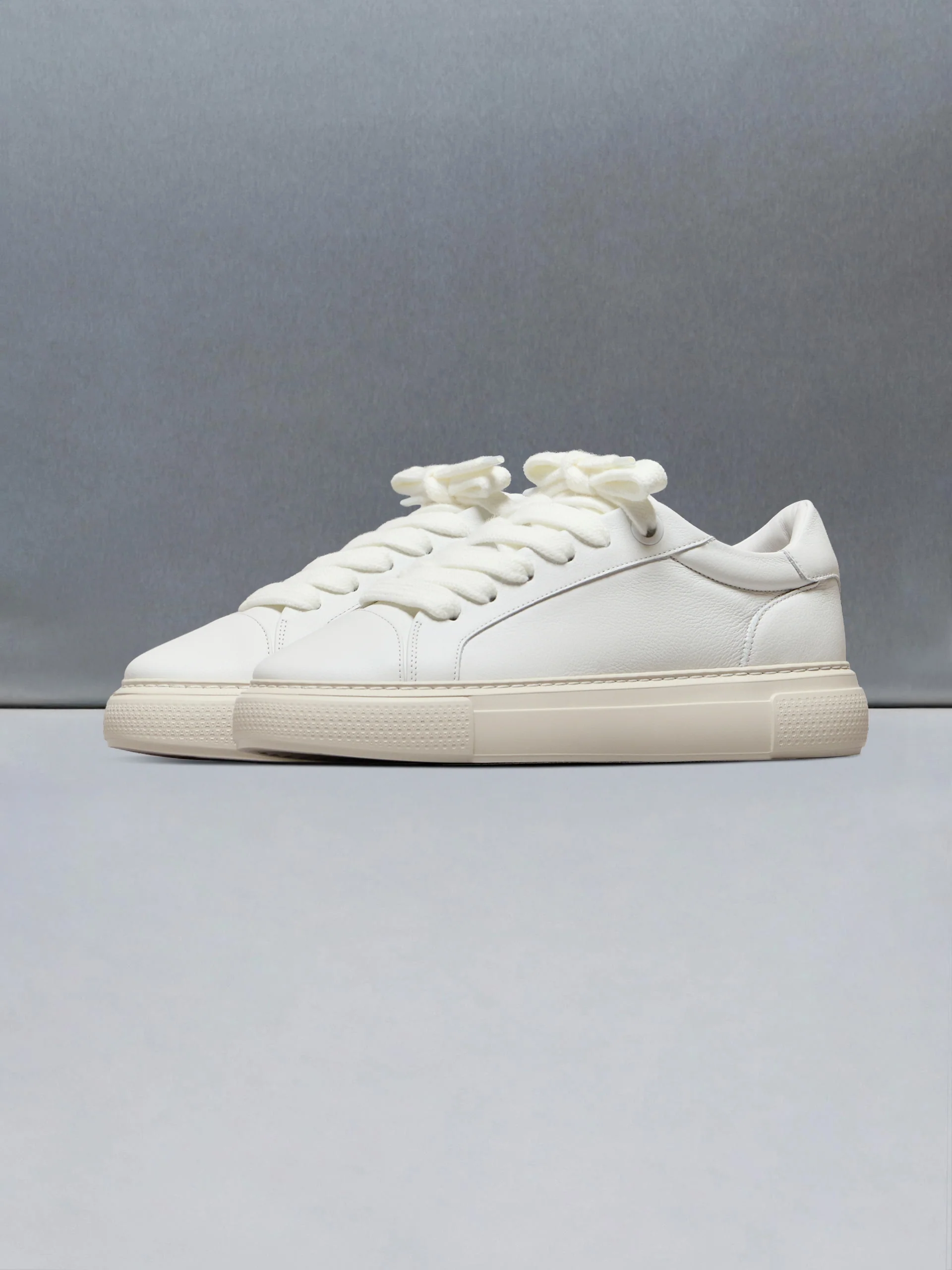 Chunky Essential Trainer in White Beige - Image 3