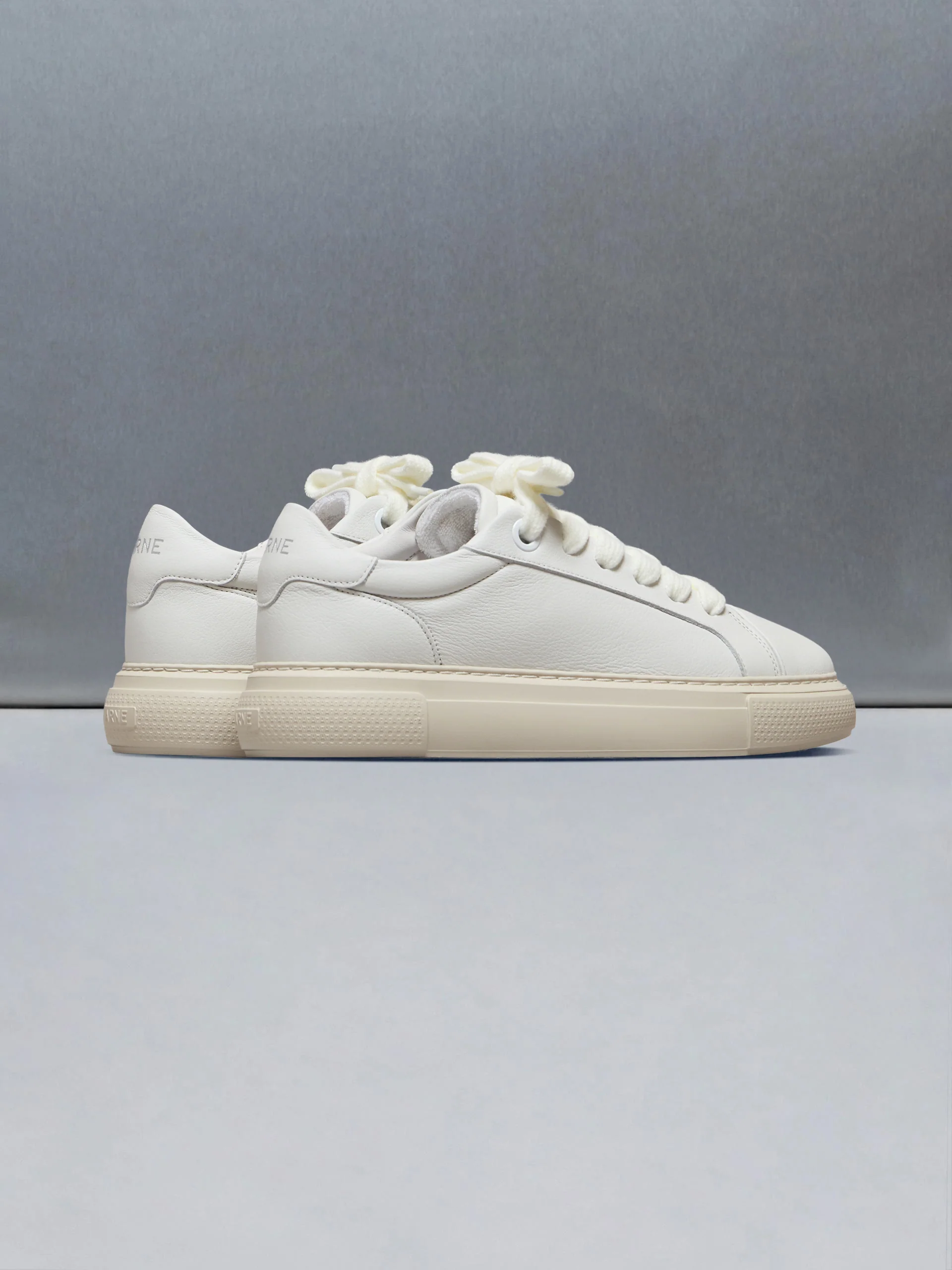 Chunky Essential Trainer in White Beige - Image 4