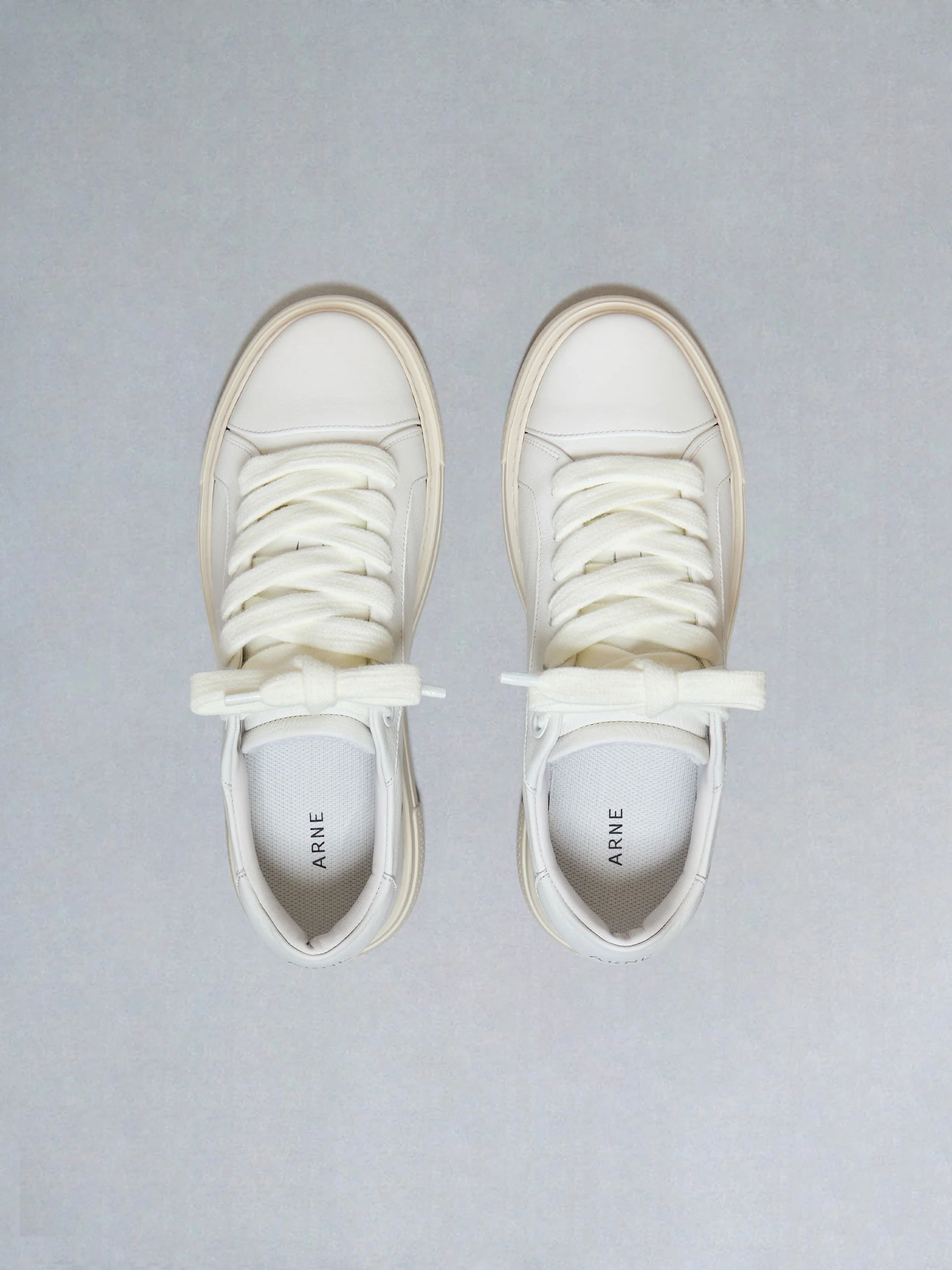 Chunky Essential Trainer in White Beige - Image 5