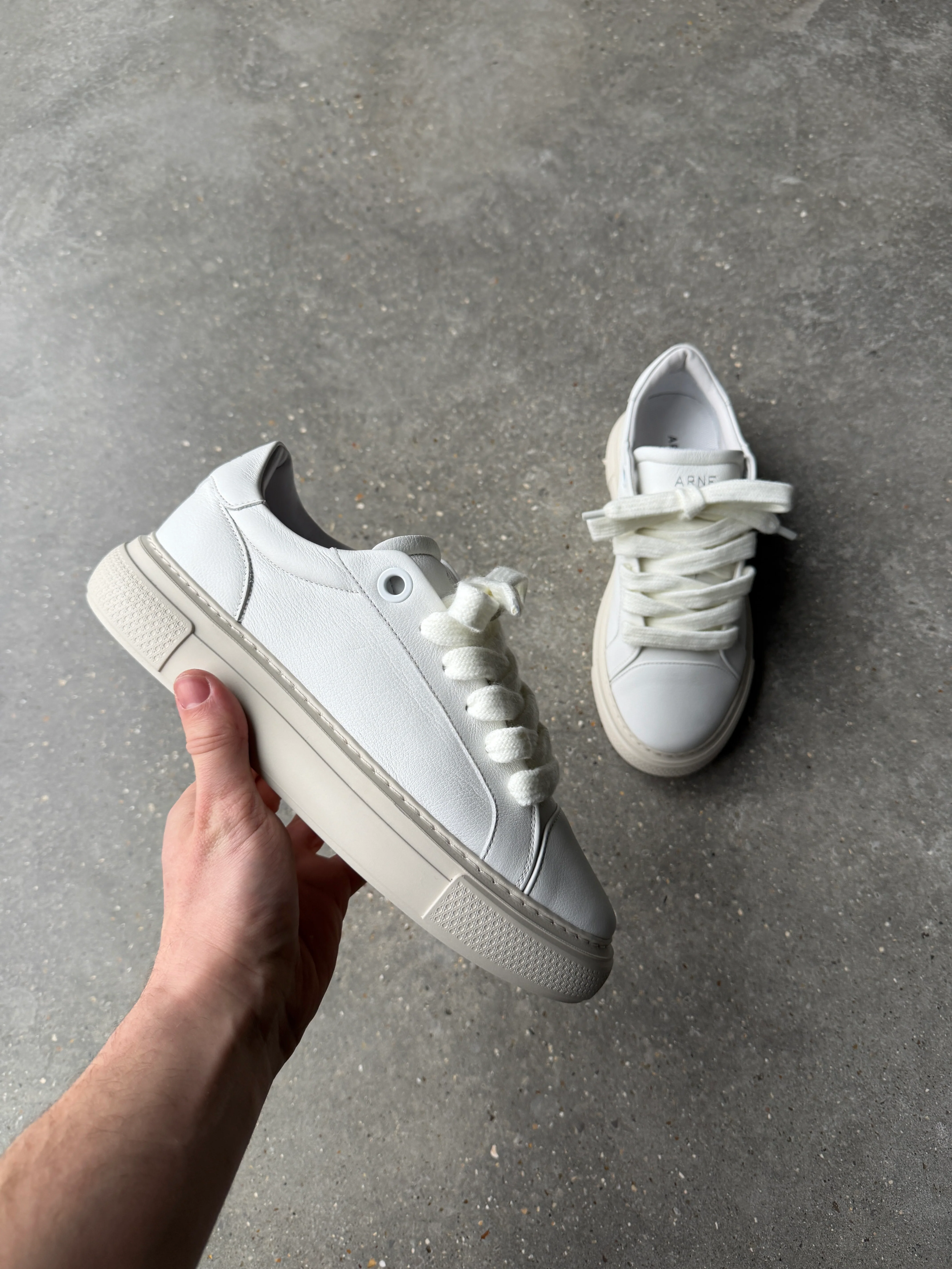 Chunky Essential Trainer in White Beige - Image 6
