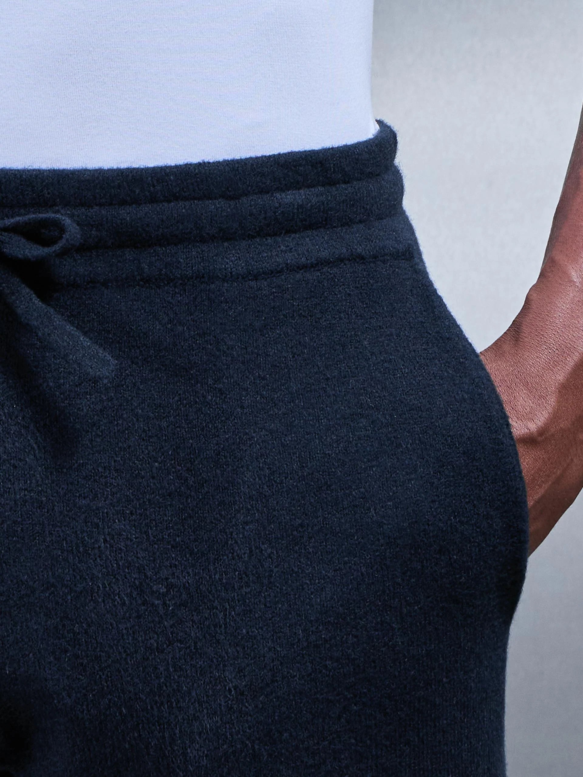 Chunky Wool Straight Leg Jogger in Navy - Image 5