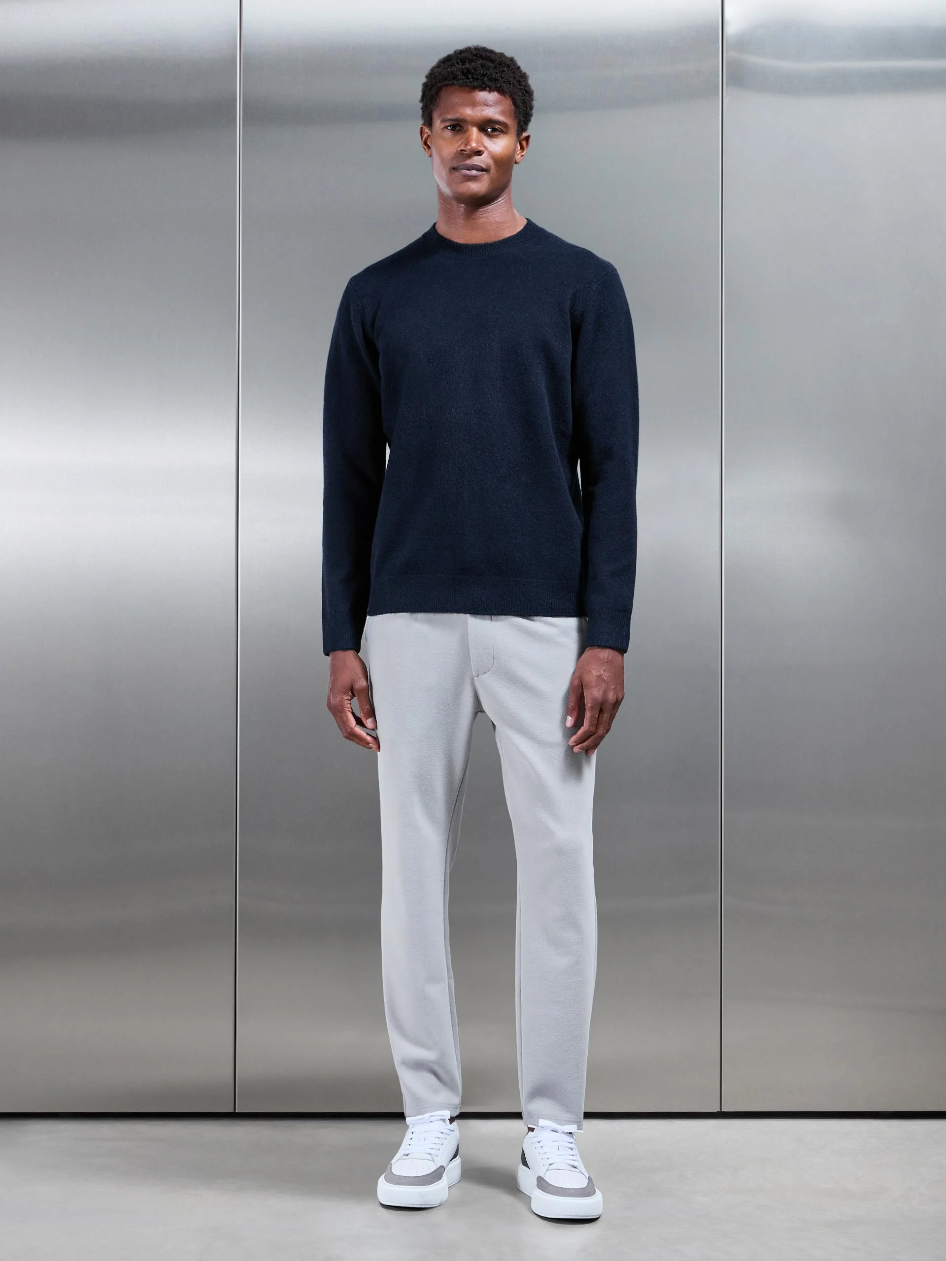 Chunky Wool Sweatshirt in Navy - Image 3