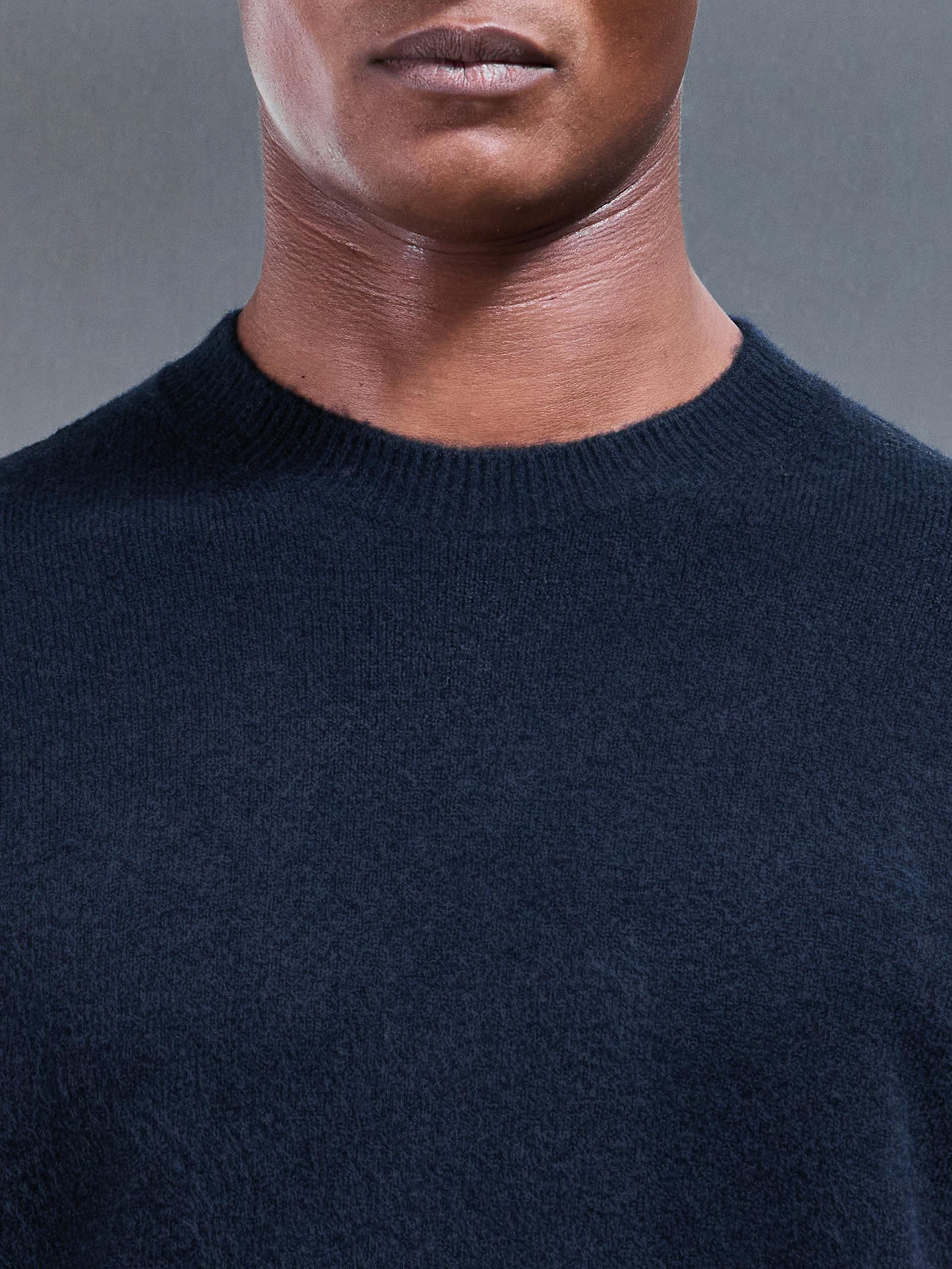Chunky Wool Sweatshirt in Navy - Image 5