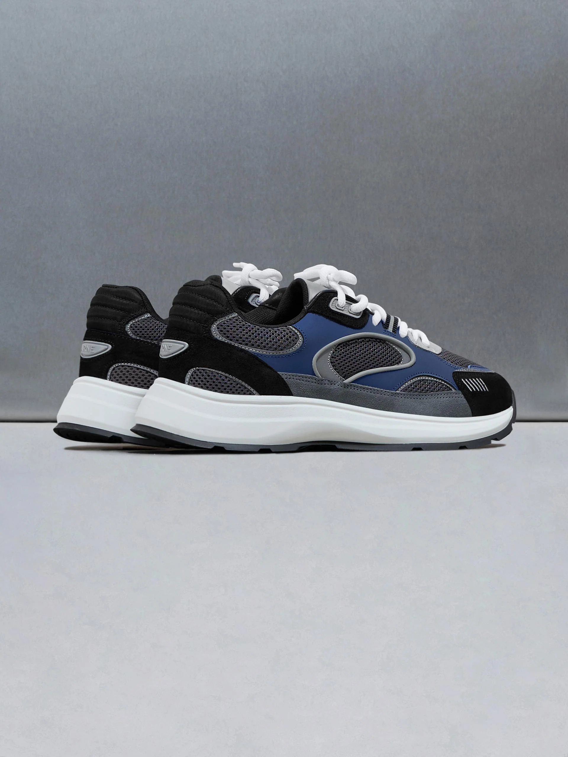 Circuit Trainer in Cobalt Grey - Image 4