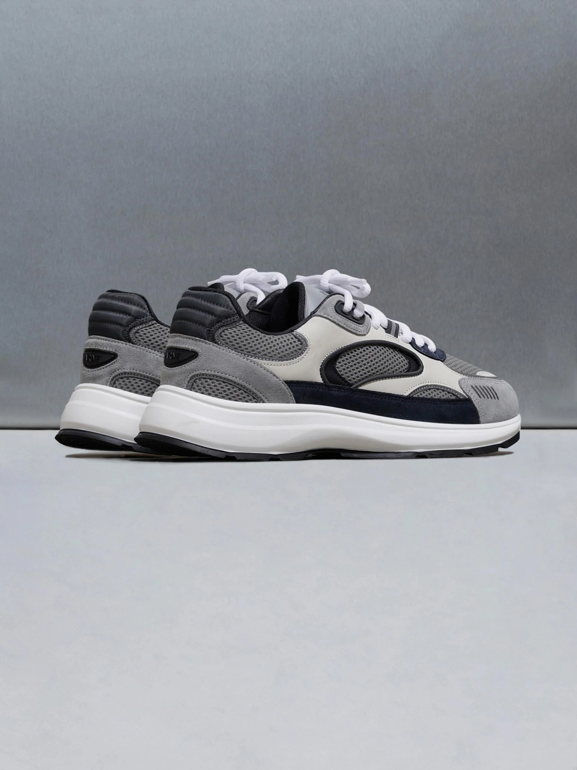 Circuit Trainer in Desert Grey - Image 4