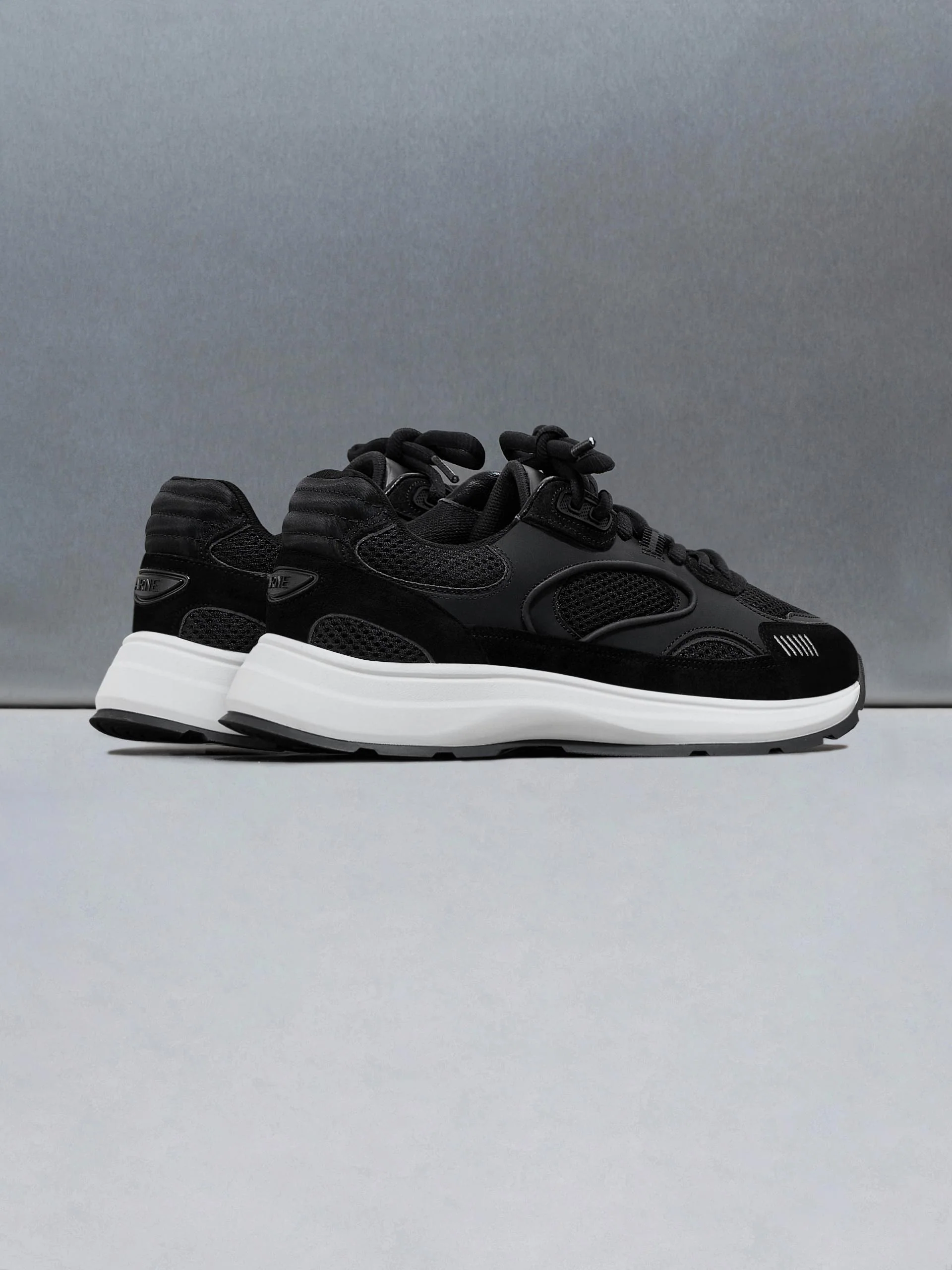 Circuit Trainer in Midnight Black - Image 4