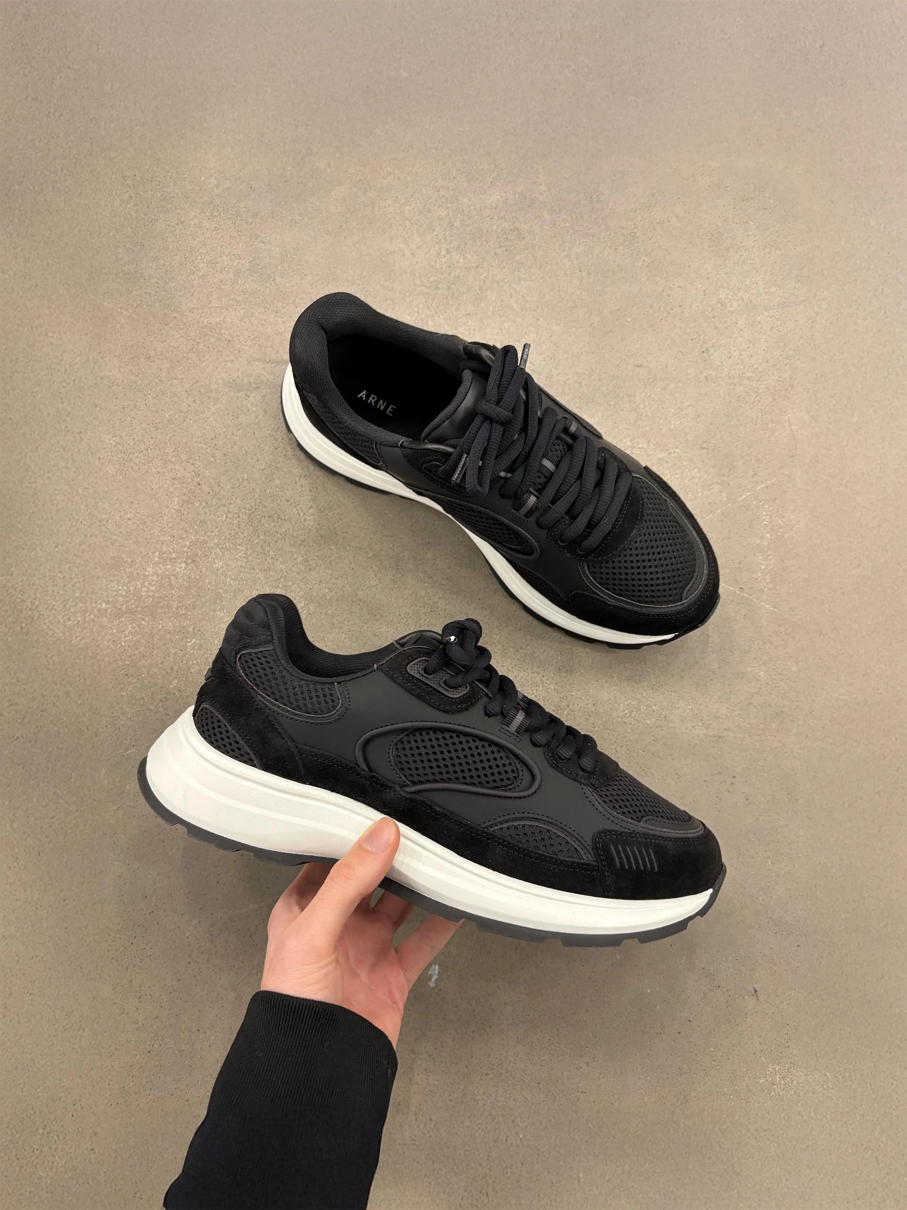 Circuit Trainer in Midnight Black - Image 6