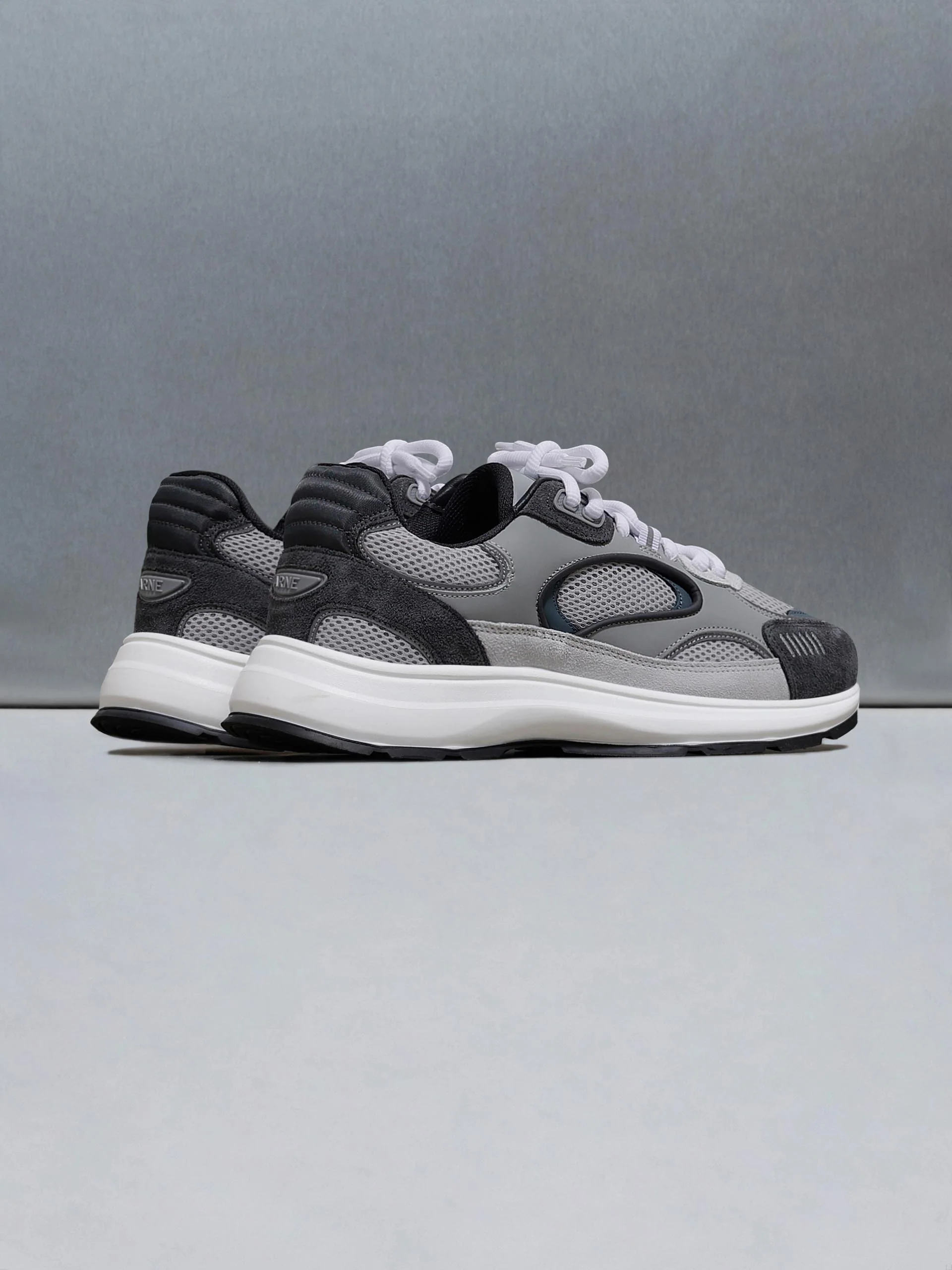 Circuit Trainer in Ocean Grey - Image 4