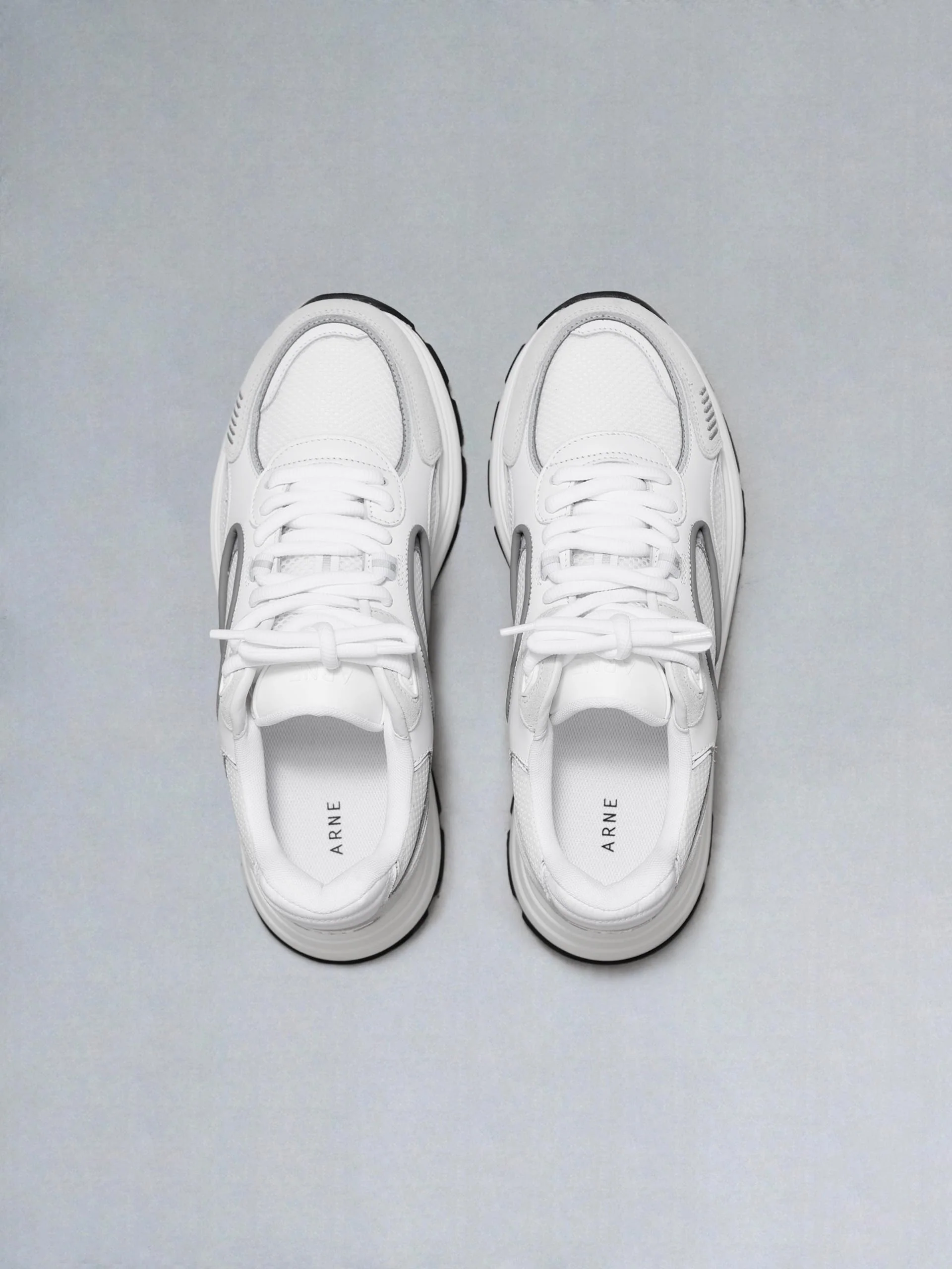 Circuit Trainer in White - Image 5