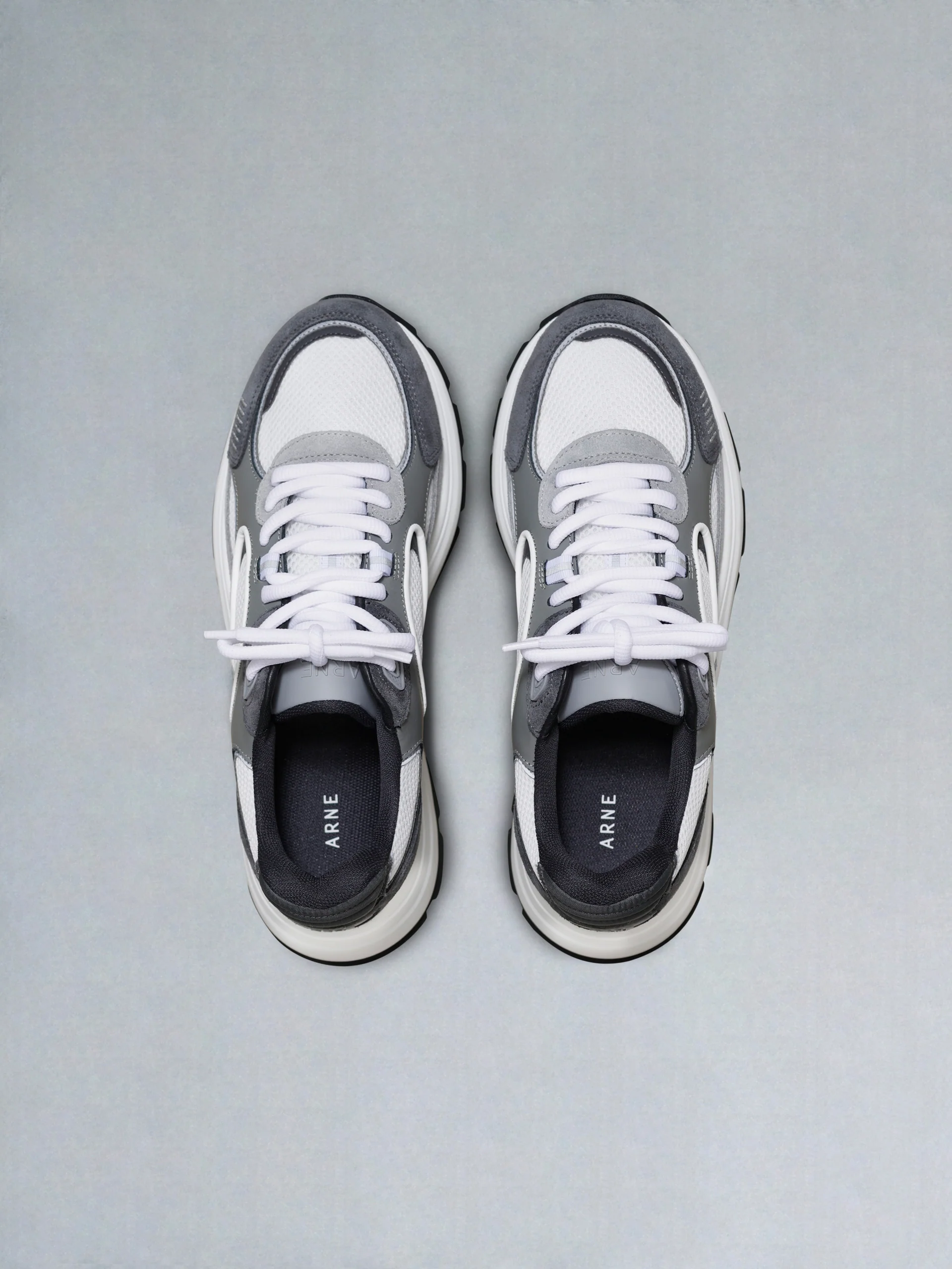 Circuit Trainer in White Grey - Image 5