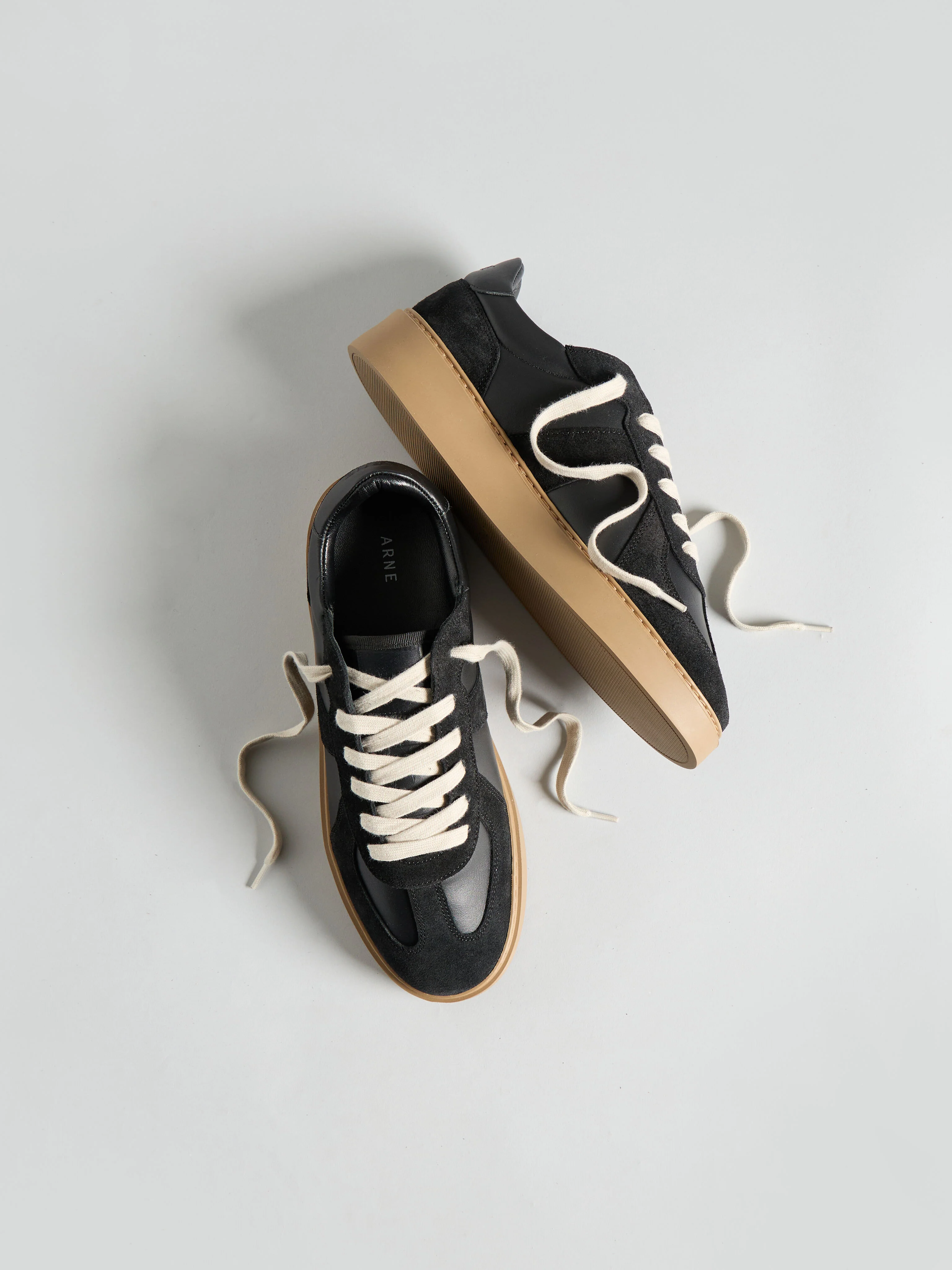 Classic Court Trainer in Black Gum - Image 2
