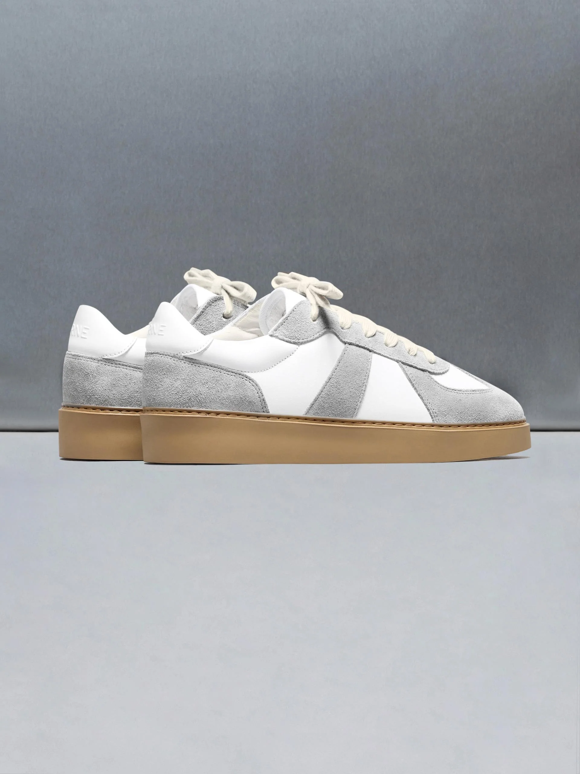 Classic Court Trainer in White Grey - Image 4