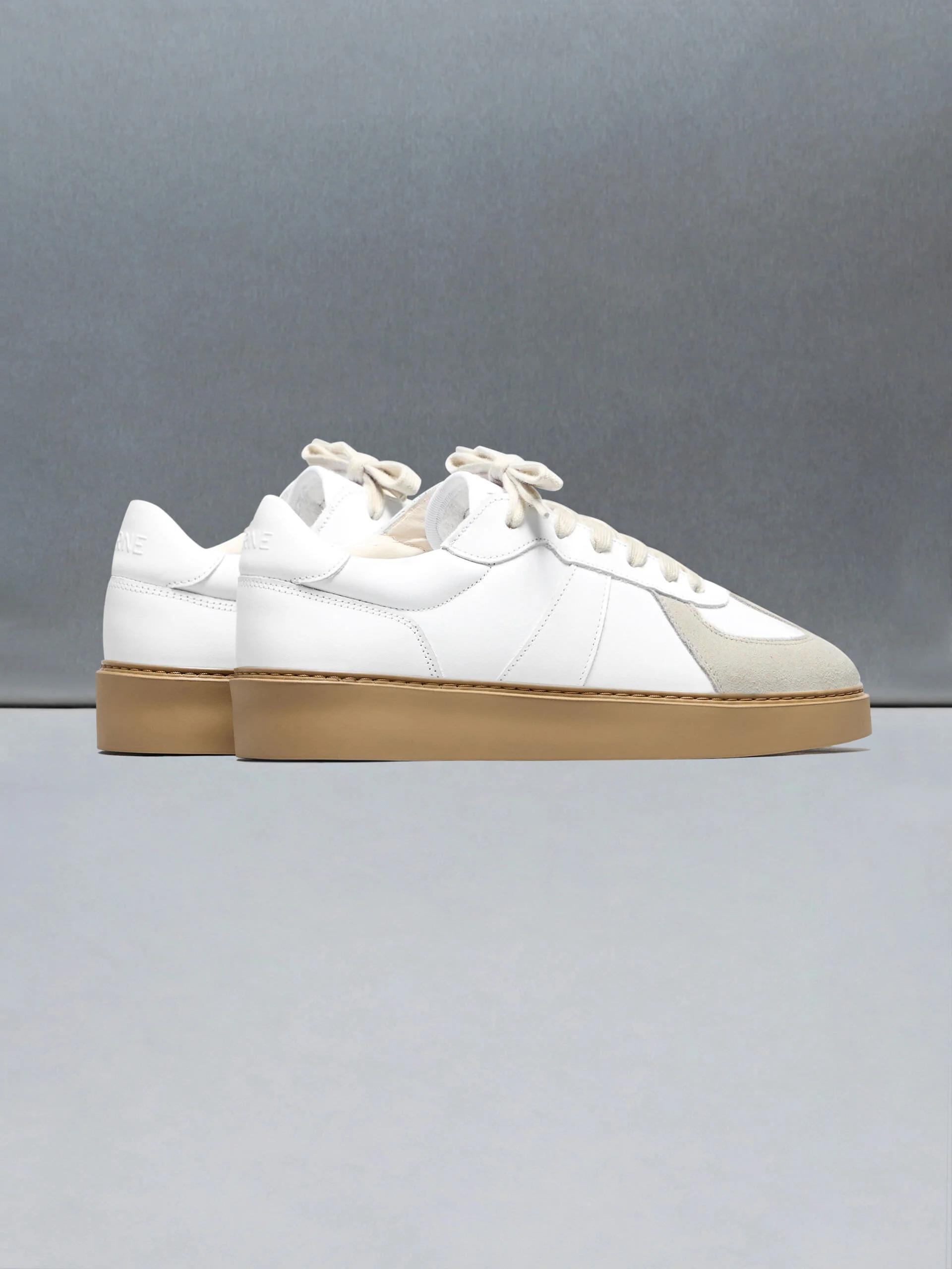 Classic Court Trainer in White Gum - Image 4