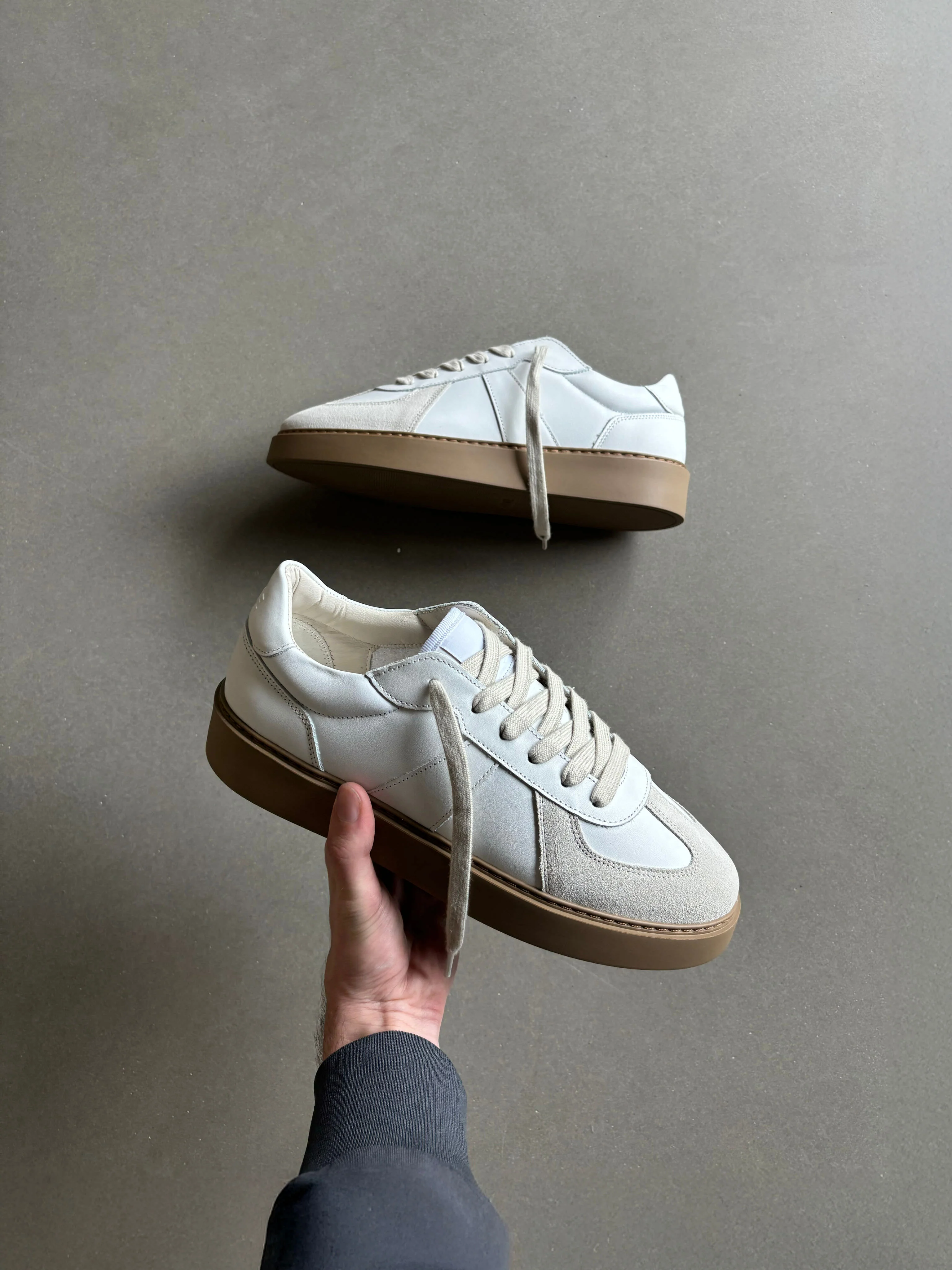Classic Court Trainer in White Gum - Image 6