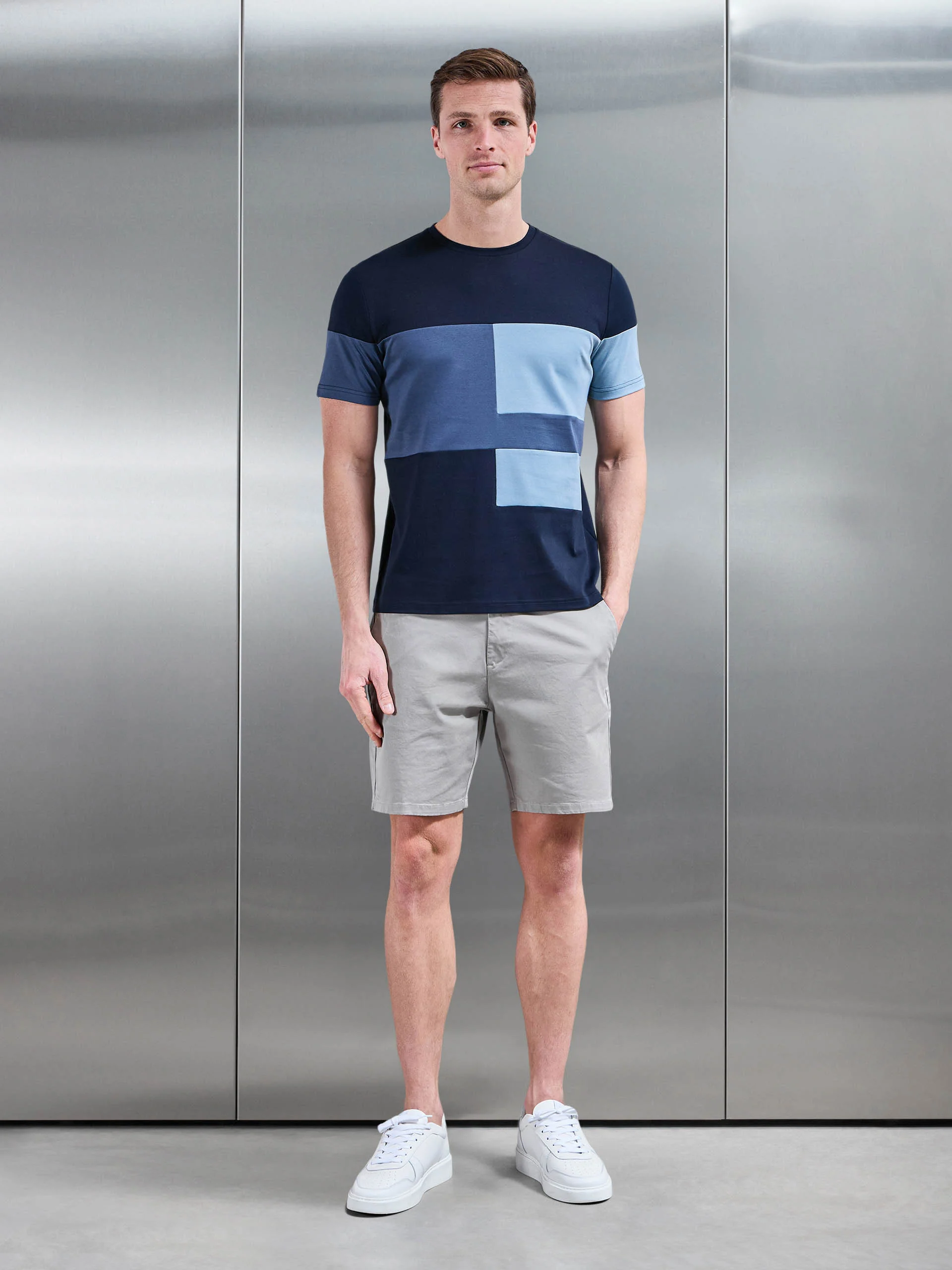 Colour Block T-Shirt in Navy - Image 2
