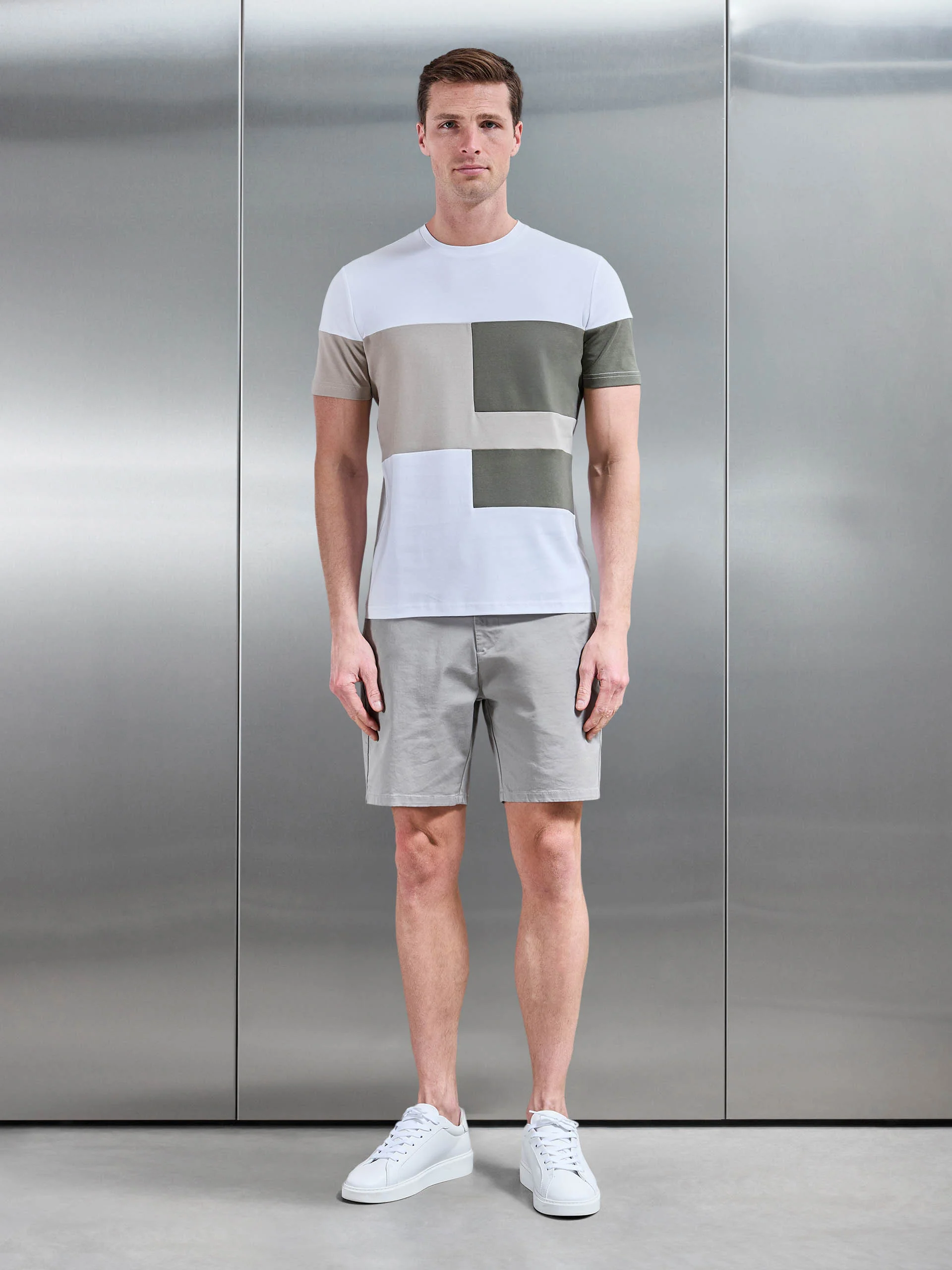 Colour Block T-Shirt in White - Image 2